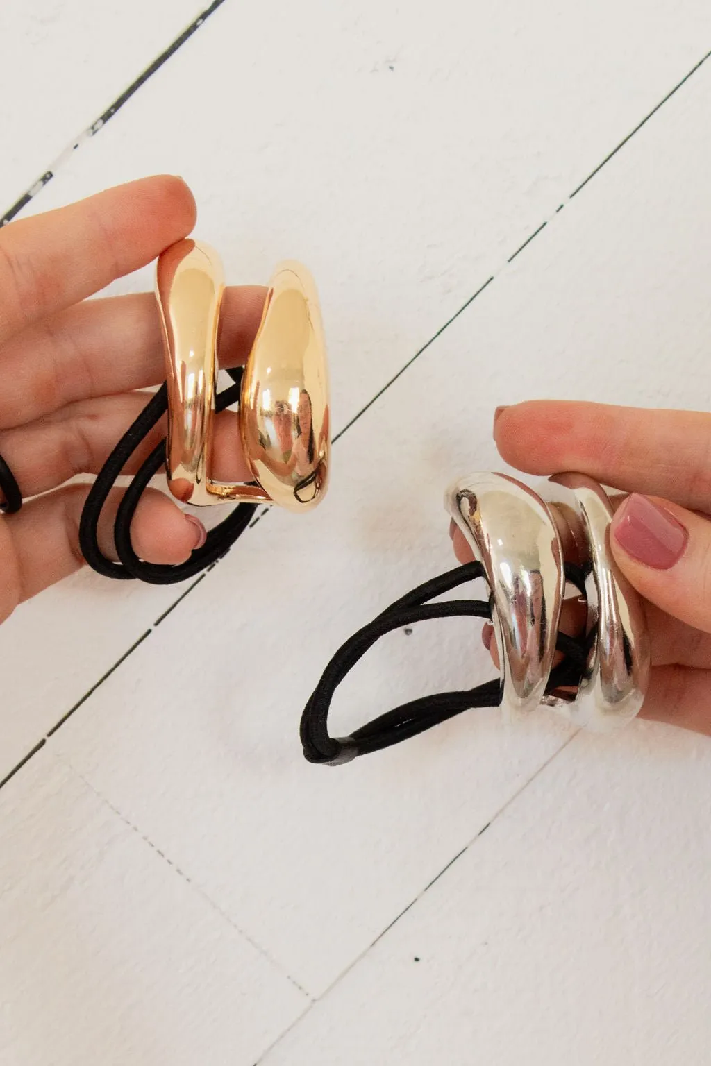 Abstract Ponytail Cuff Andi
