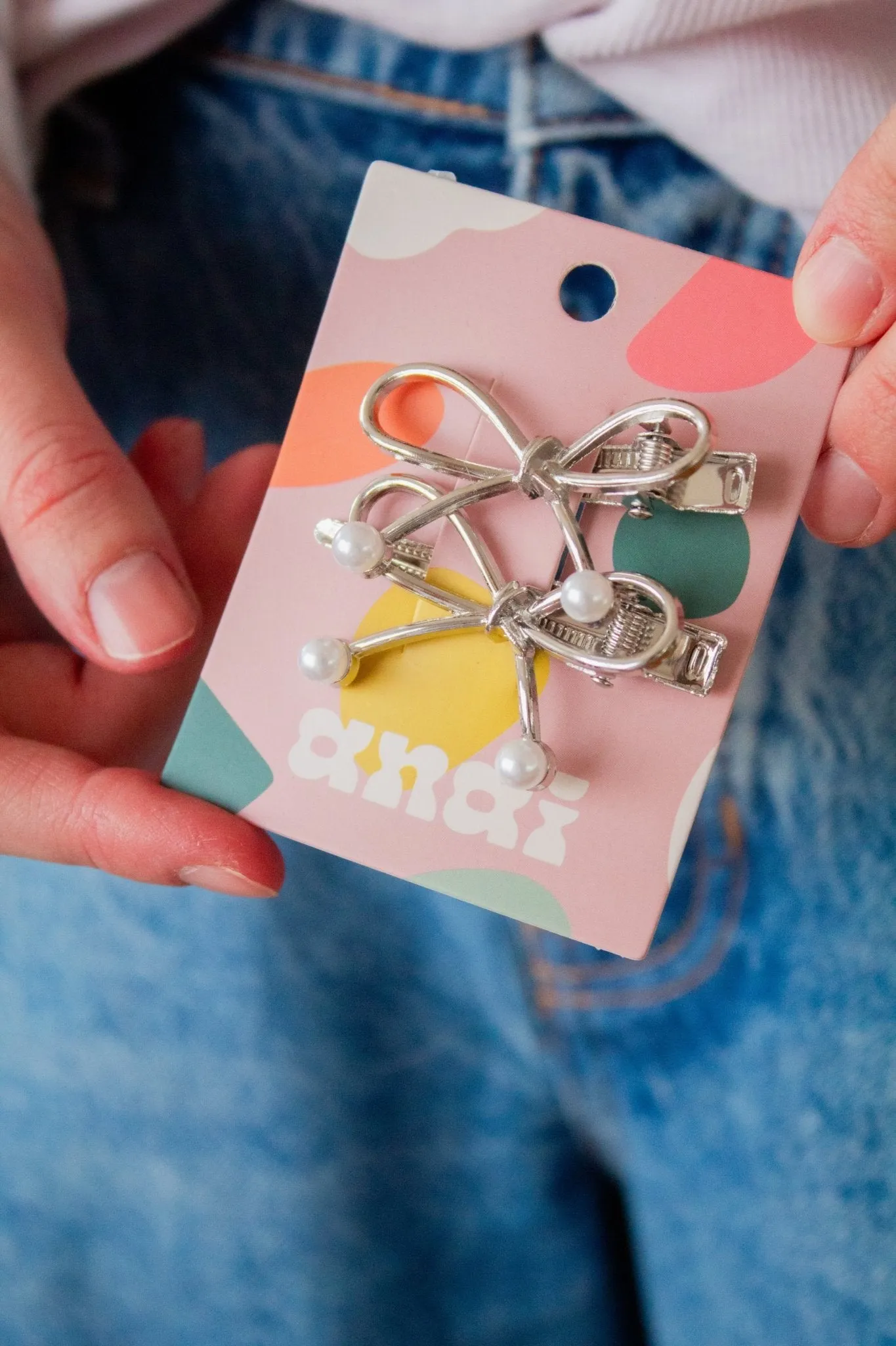 Amanda Bow Pearl Clip Andi