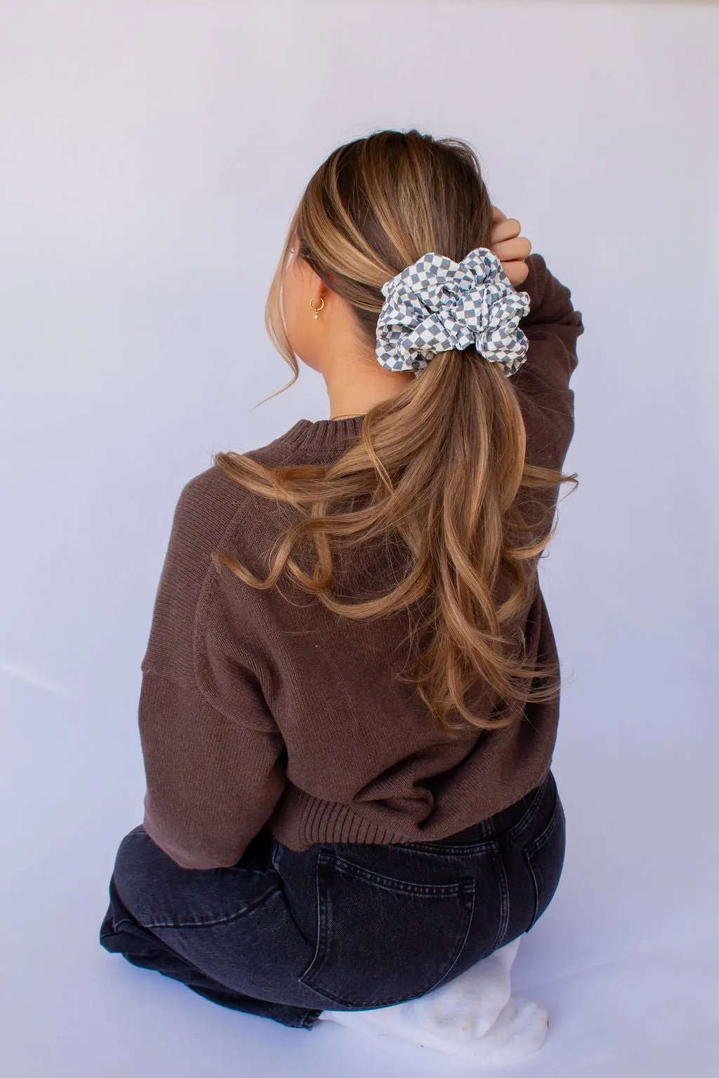 Andi x Rad Rev Grey Checkered Jumbo Scrunchie Andi