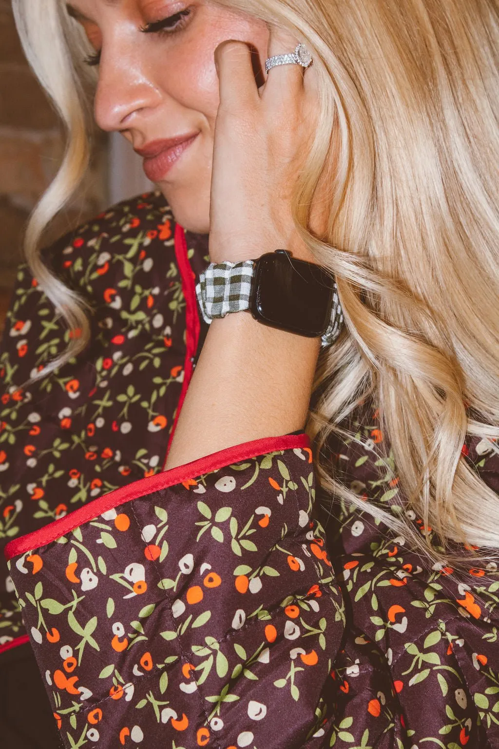 Aspen Green Scrunchie Apple Watchband Andi