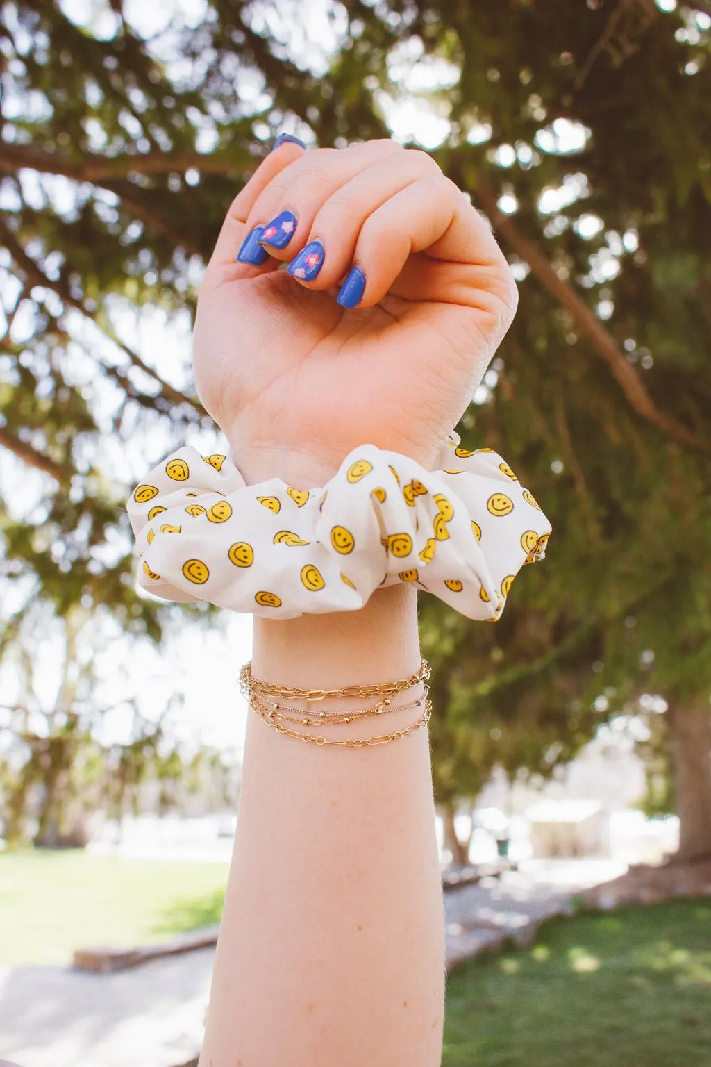 Be Happy Oversized Scrunchie Andi