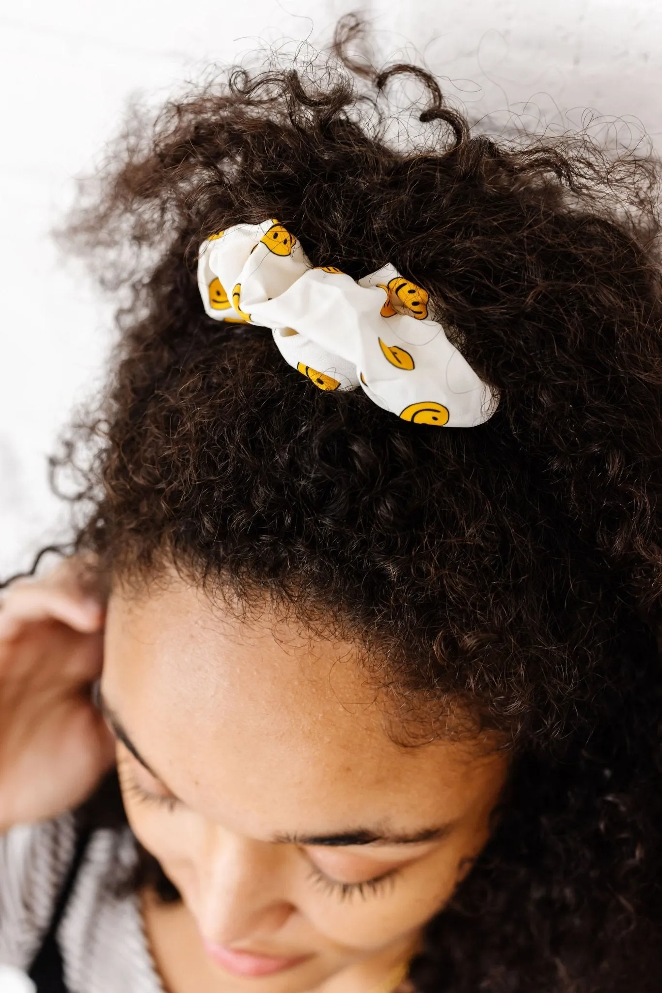 Be Happy Oversized Scrunchie Andi