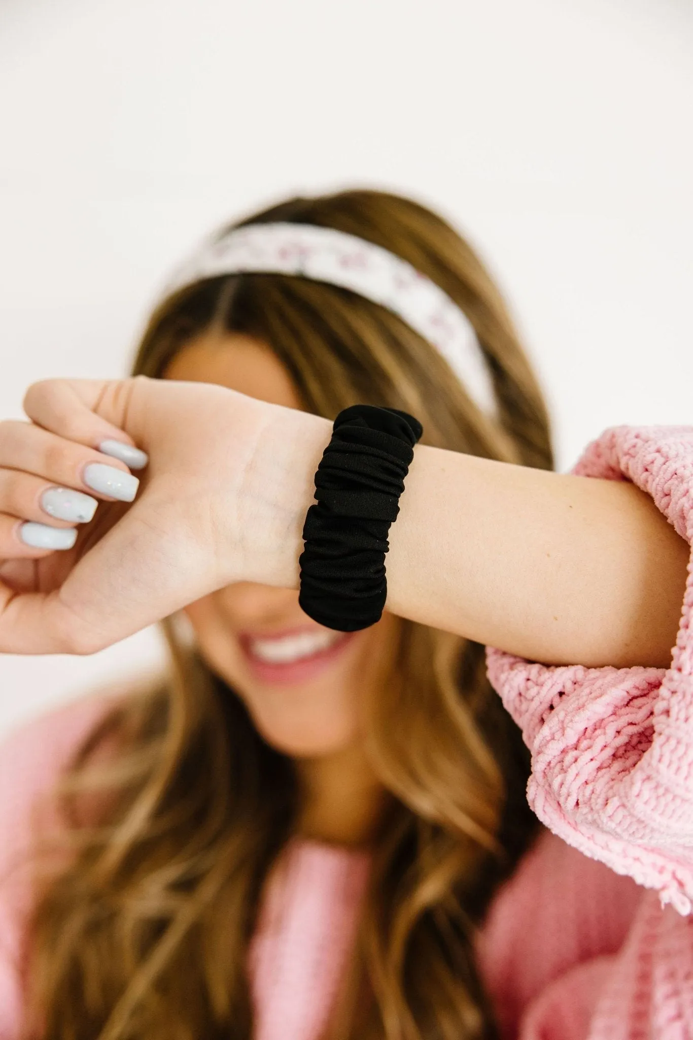 Black Athletic Scrunchie Band Compatible with Apple Watch Andi