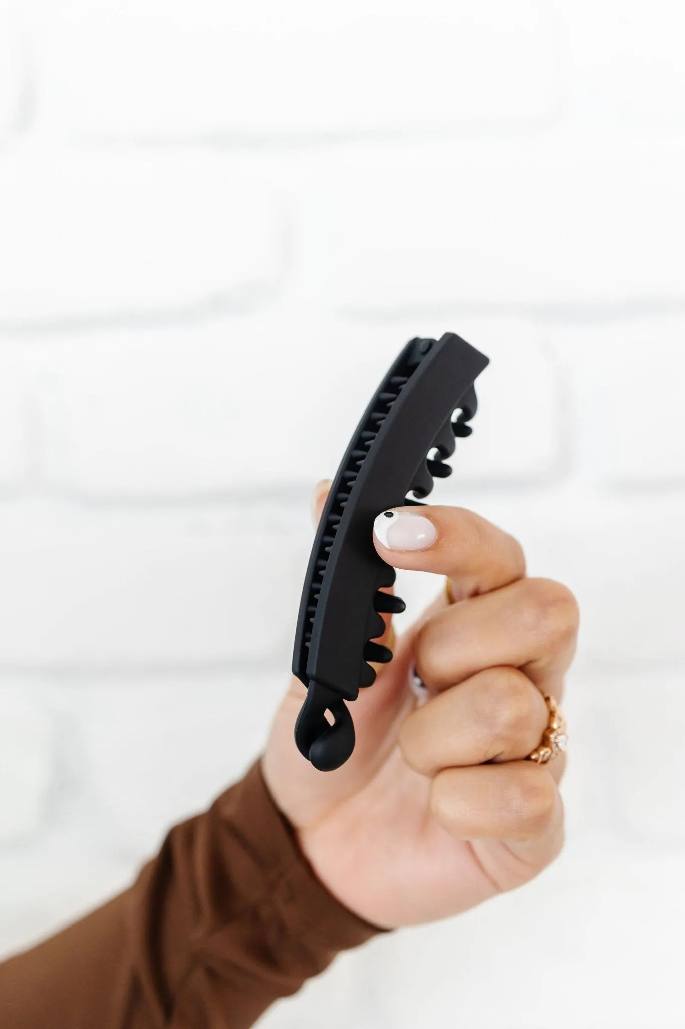 Black Banana Claw Clip Andi