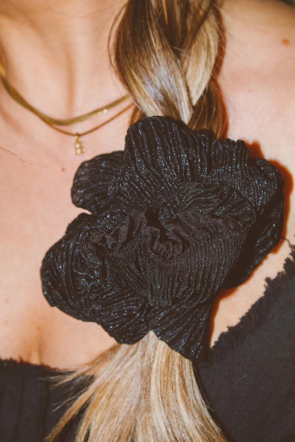 Black Ruffle Jumbo Scrunchie Andi
