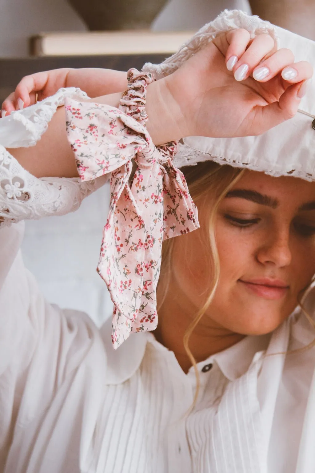 Bouquet Long Bow Scrunchie Andi