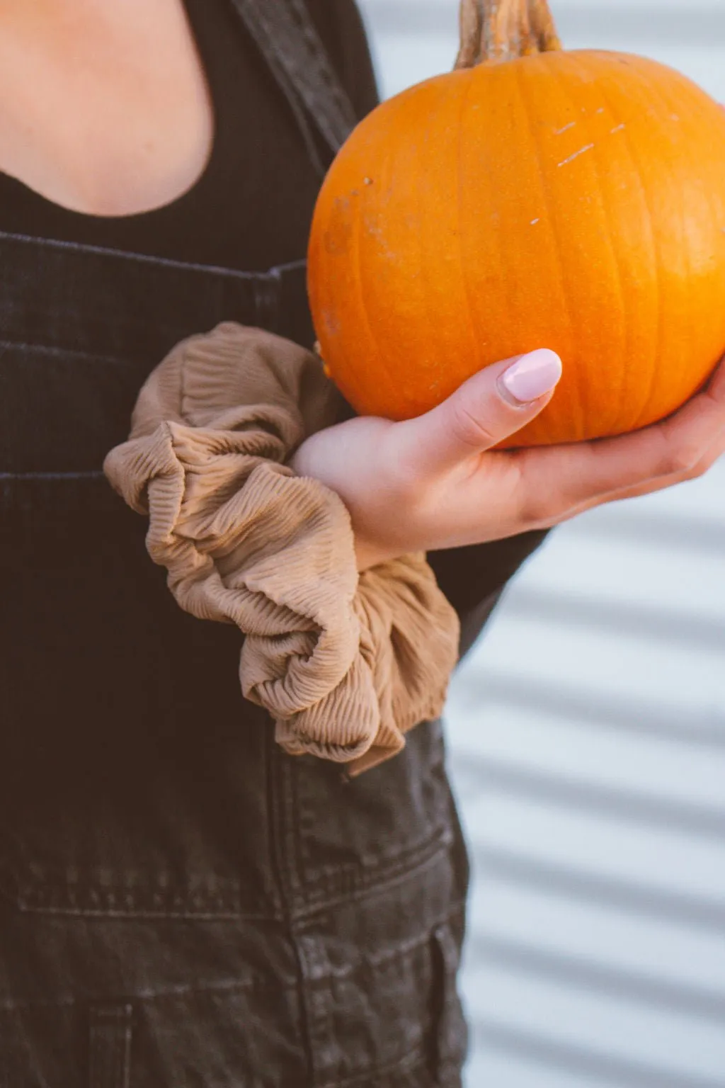Brown Sugar Jumbo Scrunchie Andi