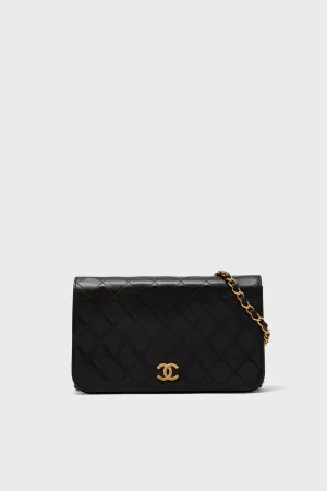 CHANEL Black Medium Vintage Quilted Lambskin Full Flap Bag