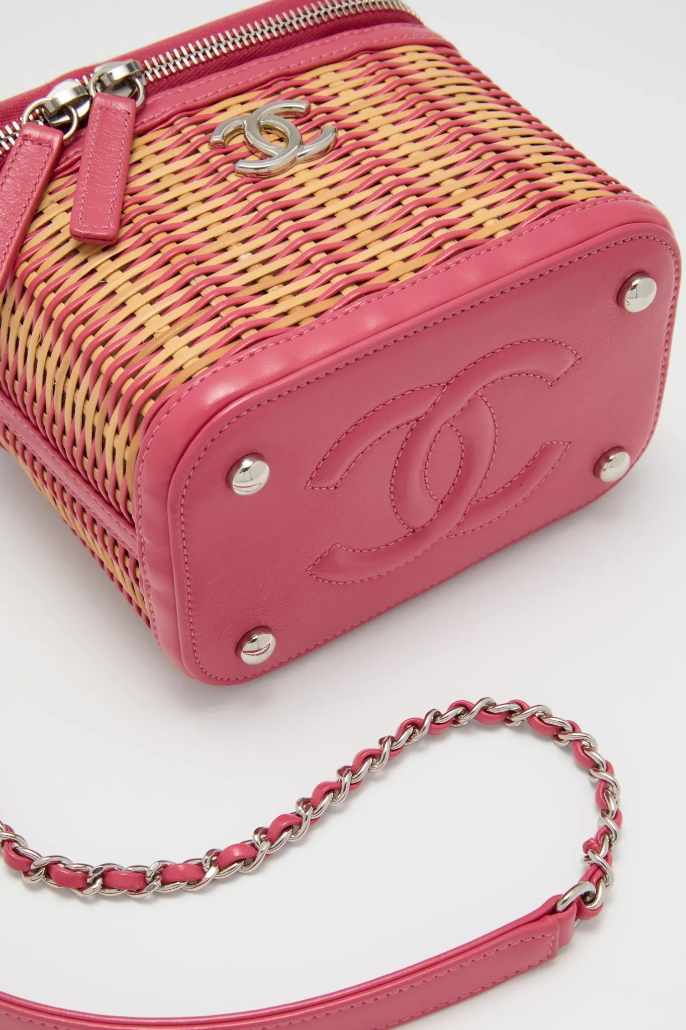 CHANEL Rattan Take Away Vanity Case