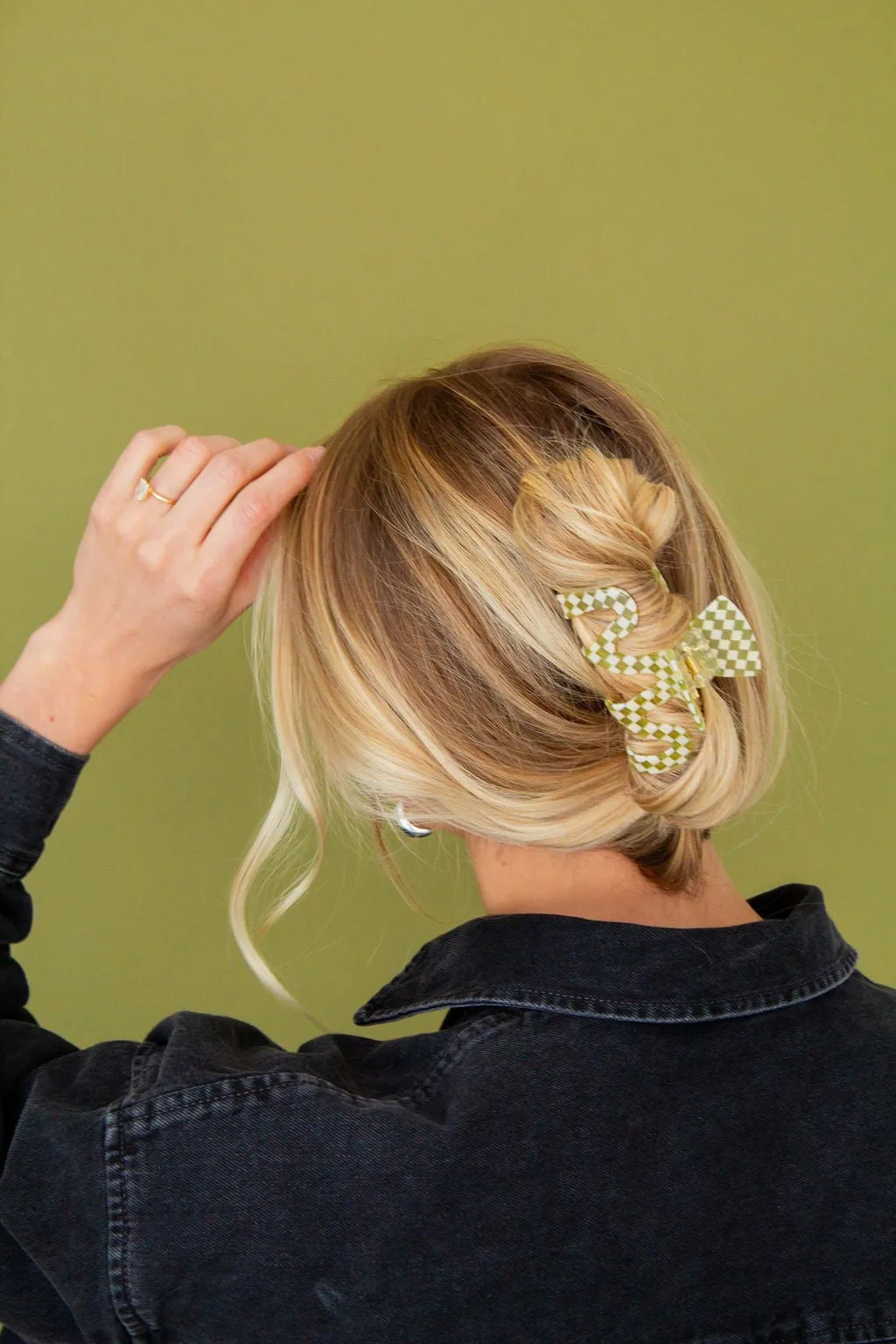 Check This Out Claw Clip Andi