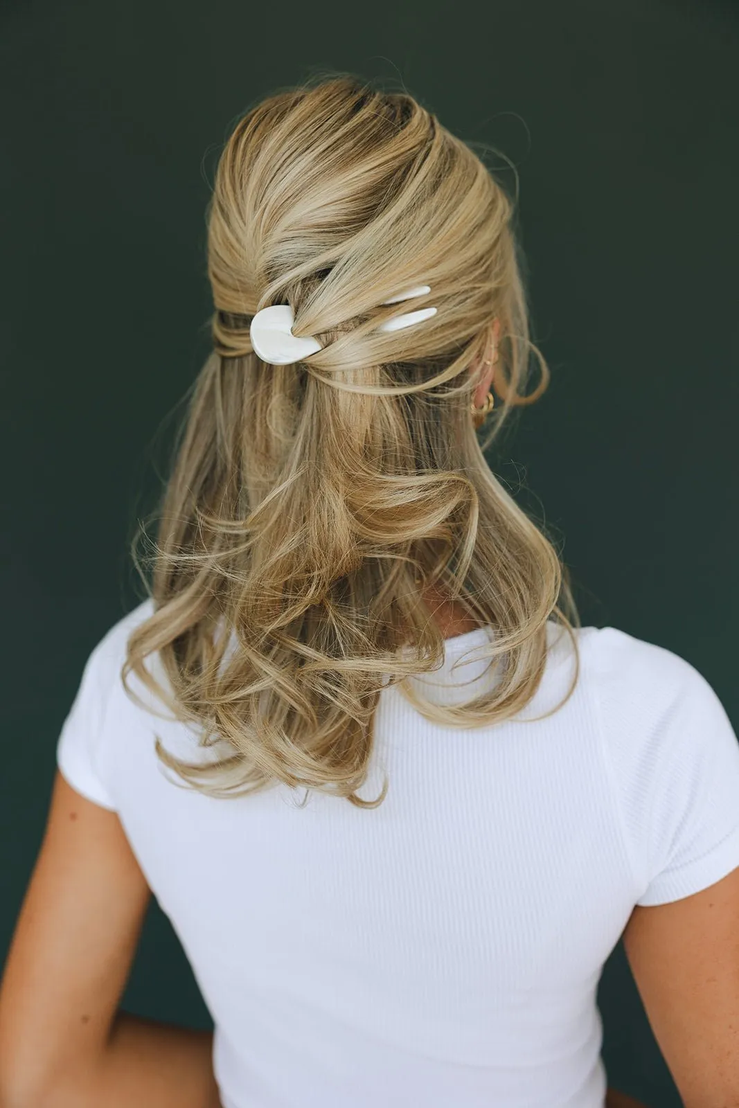 Chunky White Marble U-Shaped Hair Fork Andi