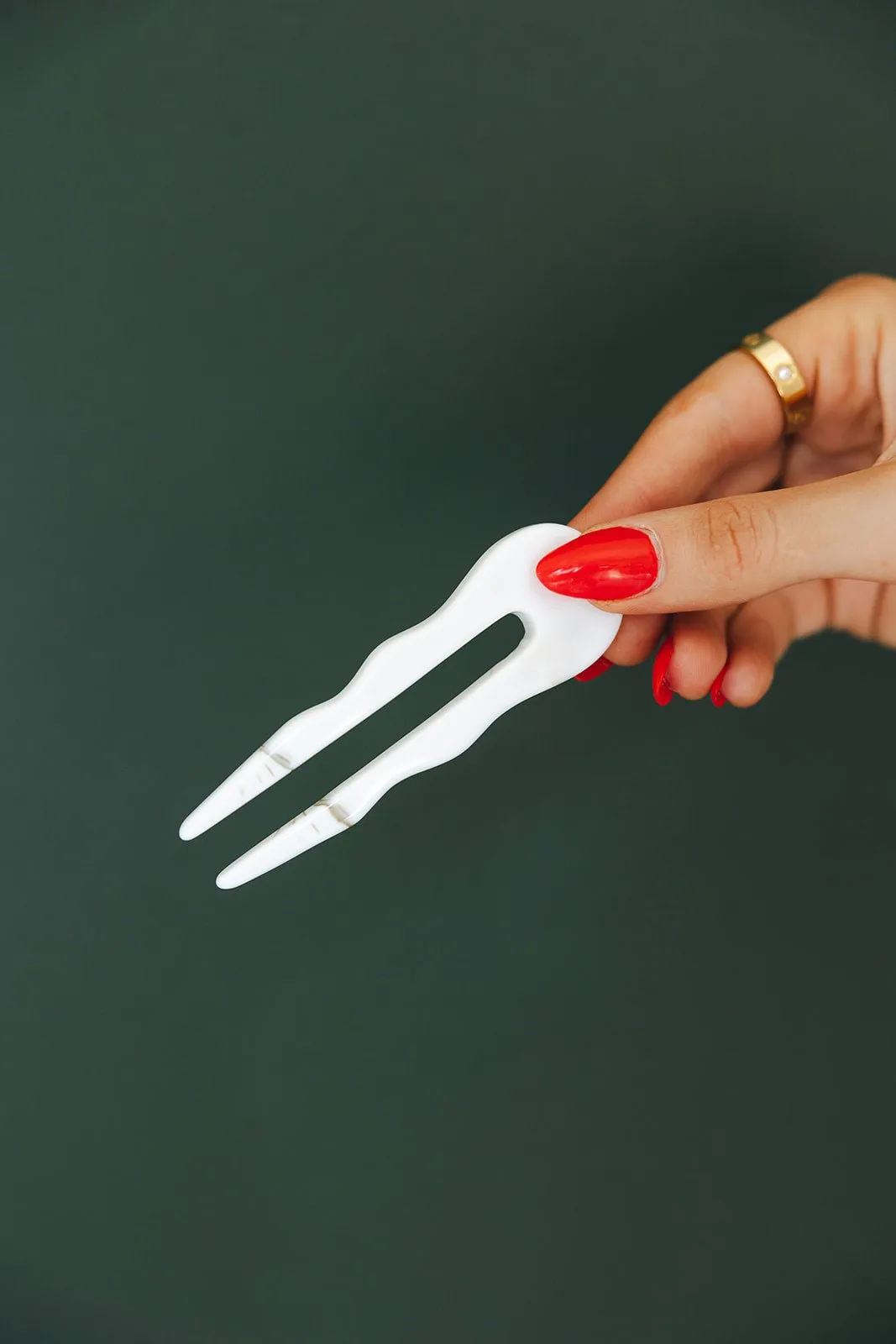 Chunky White Marble U-Shaped Hair Fork Andi