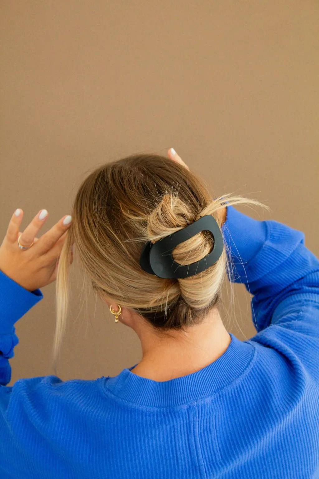 Circle Cutout Flat Claw Clip Andi