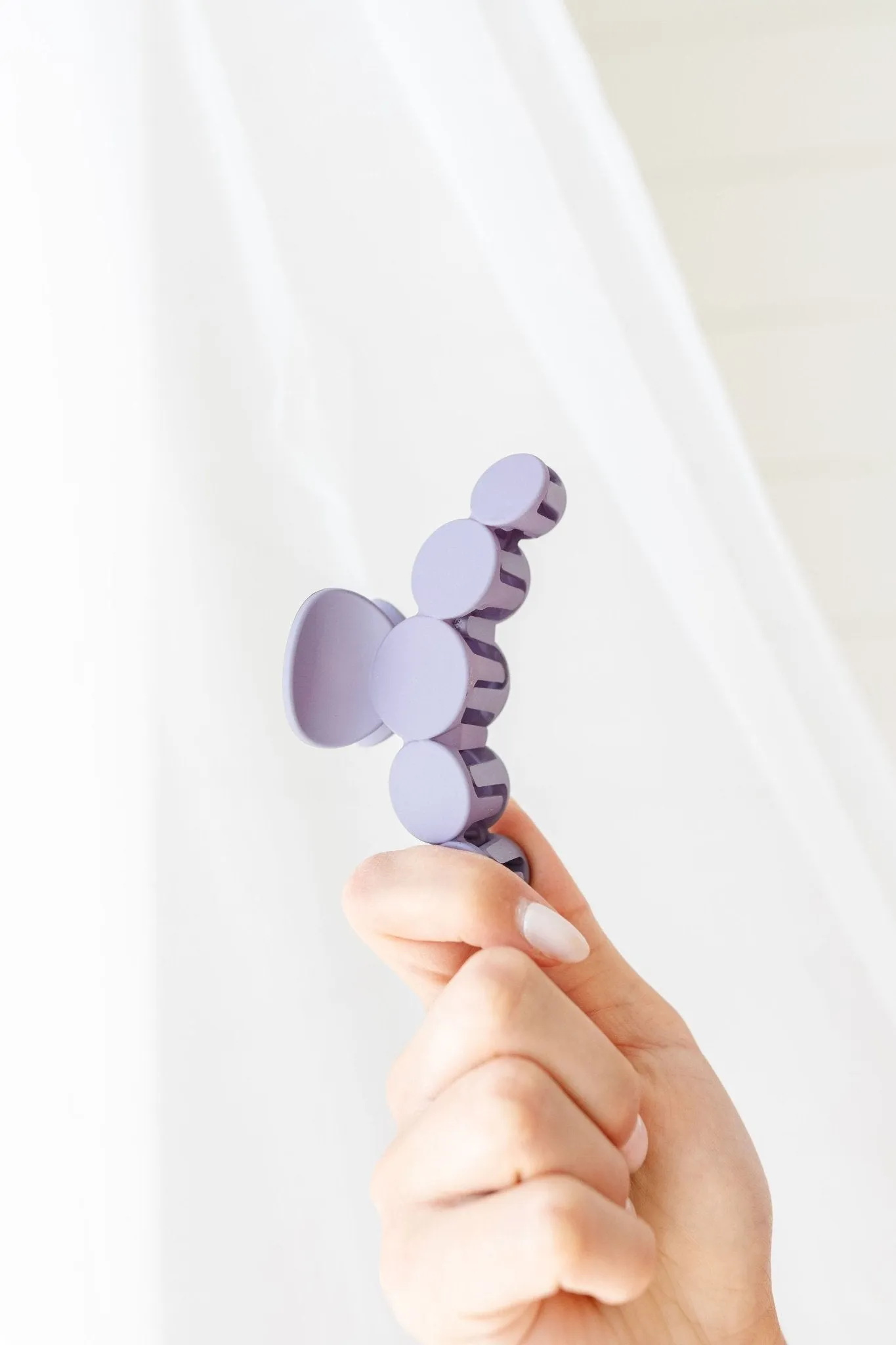 Circles Claw Clip Andi