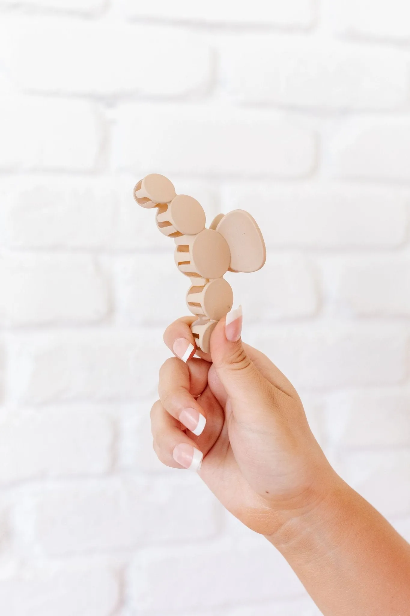 Circles Claw Clip Andi