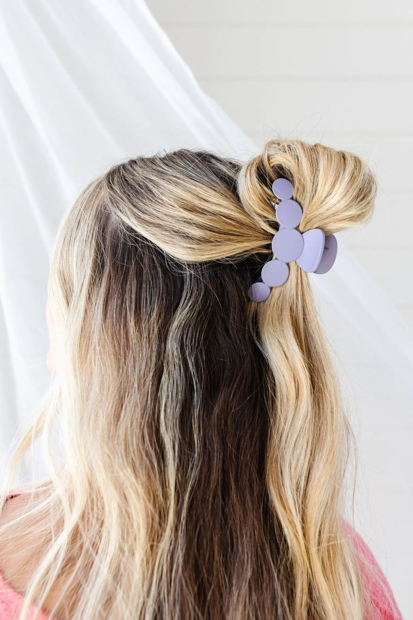 Circles Claw Clip Andi