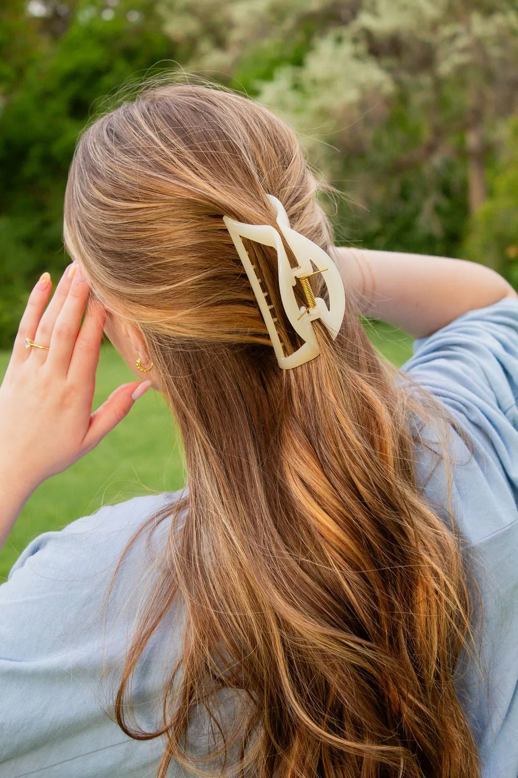 Crescent Claw Clip Andi