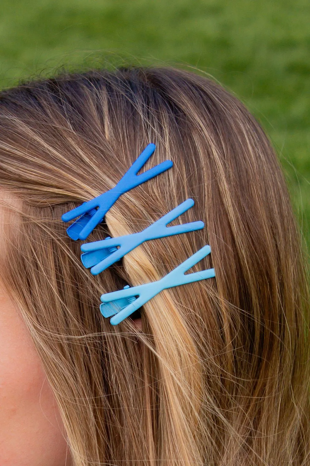 Criss Cross Bobby Pins Andi