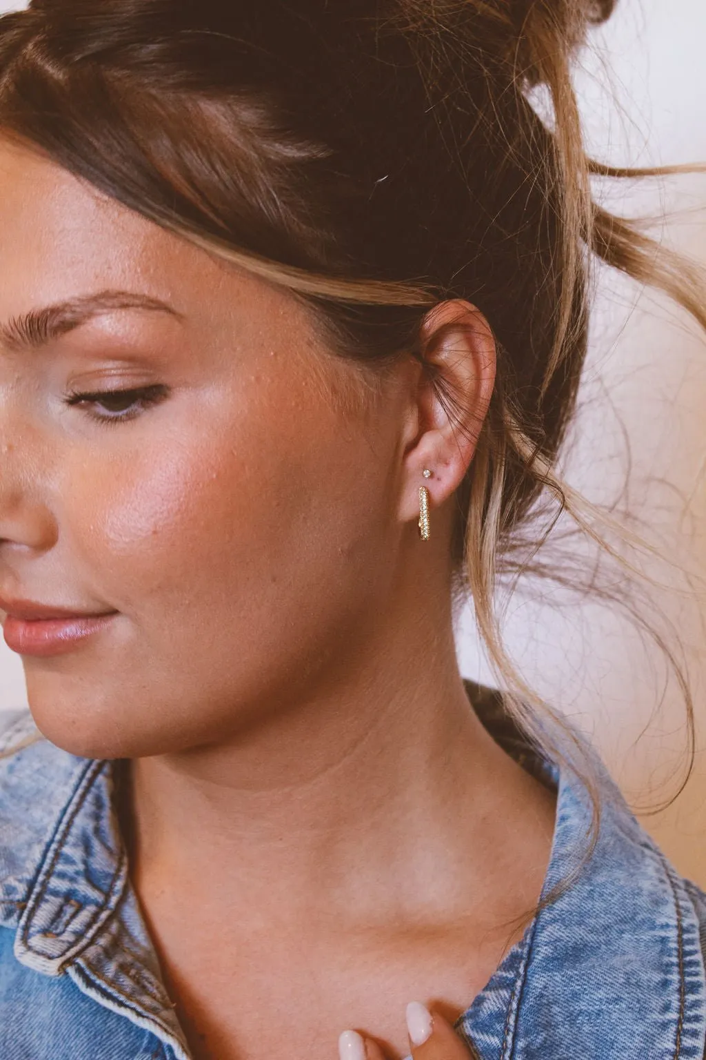 Crystal Link Hoops - Hypoallergenic Andi