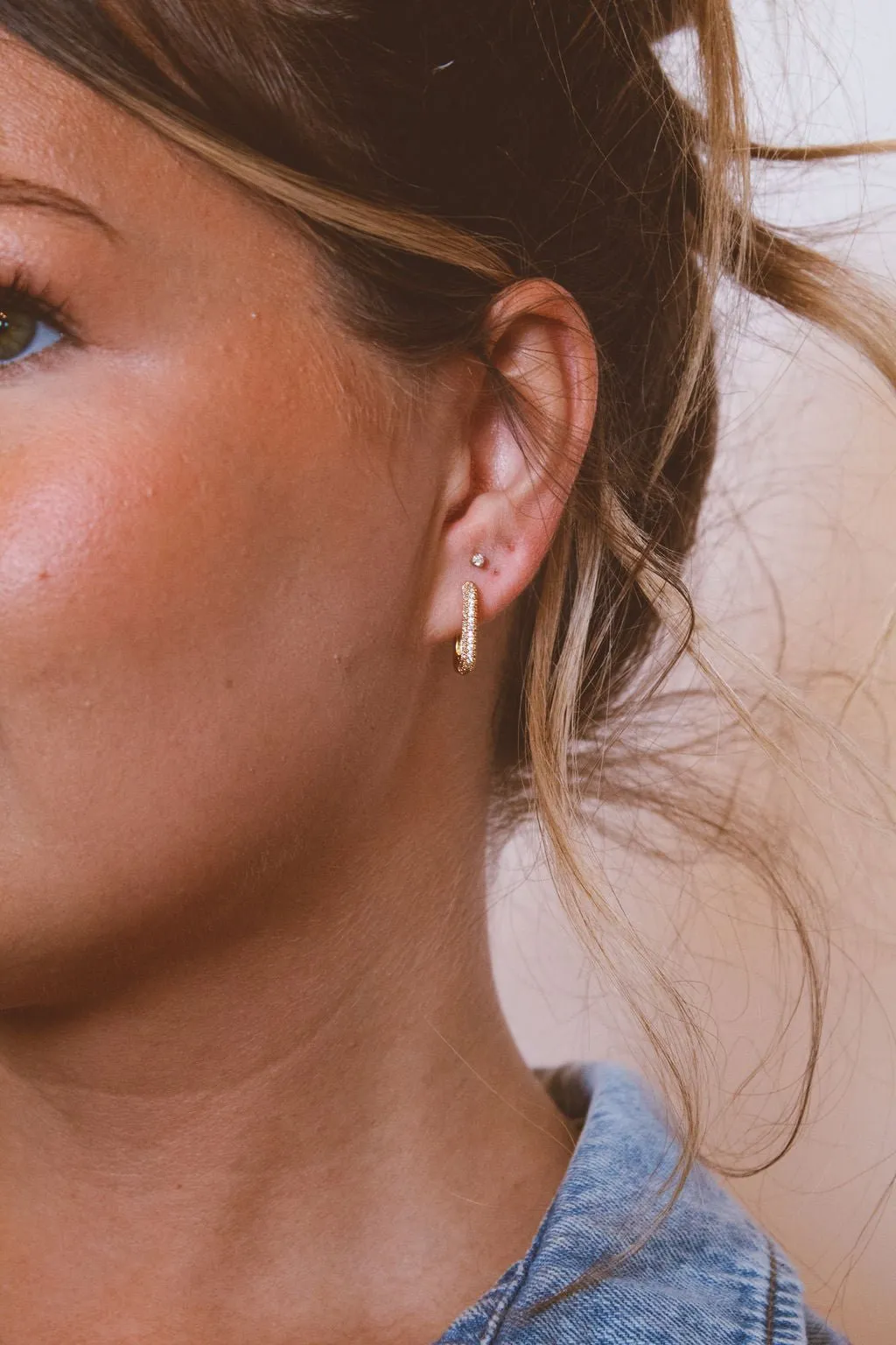 Crystal Link Hoops - Hypoallergenic Andi