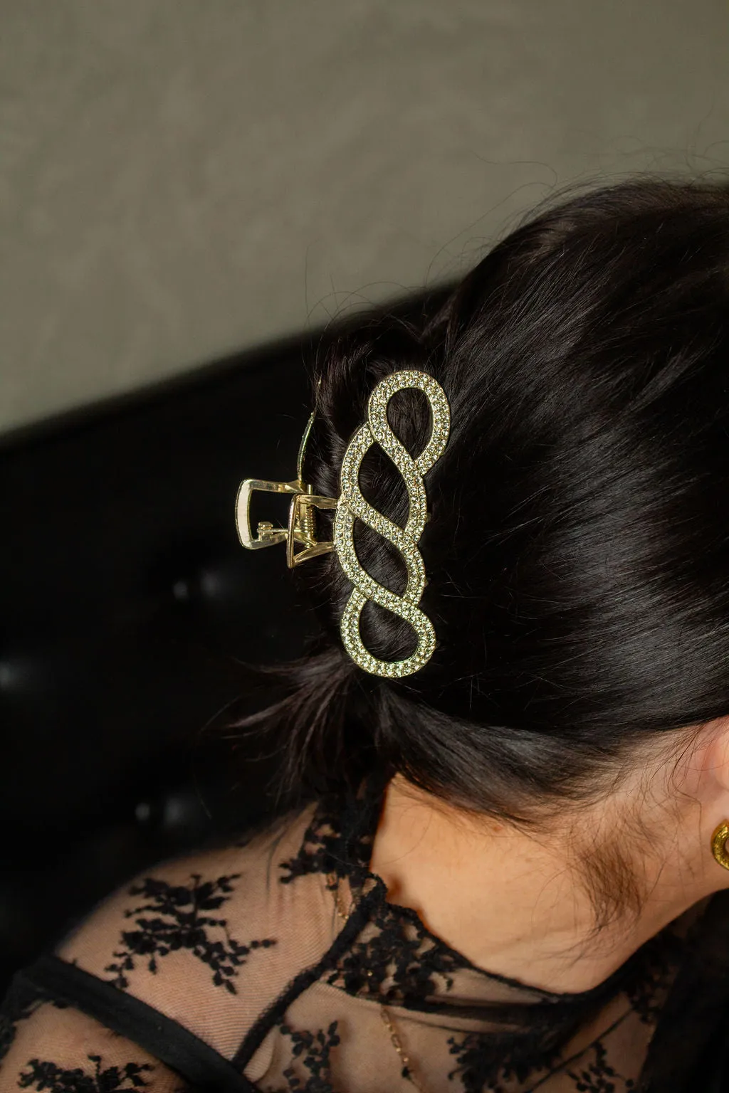 Crystal Looping Claw Clip Andi