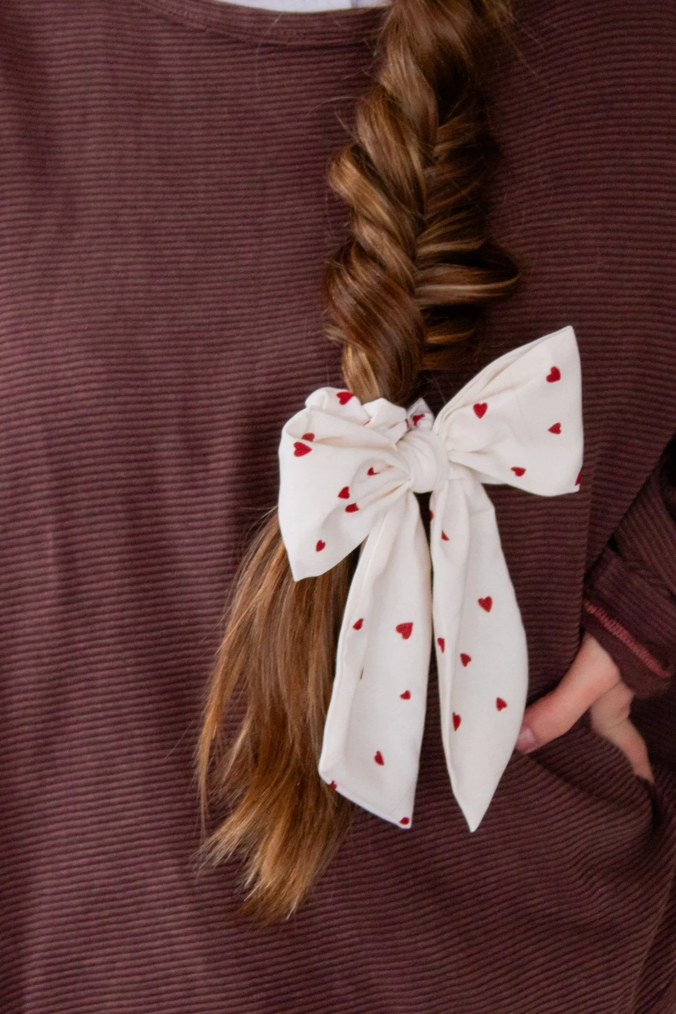 Cupid's Bow Scrunchie Andi