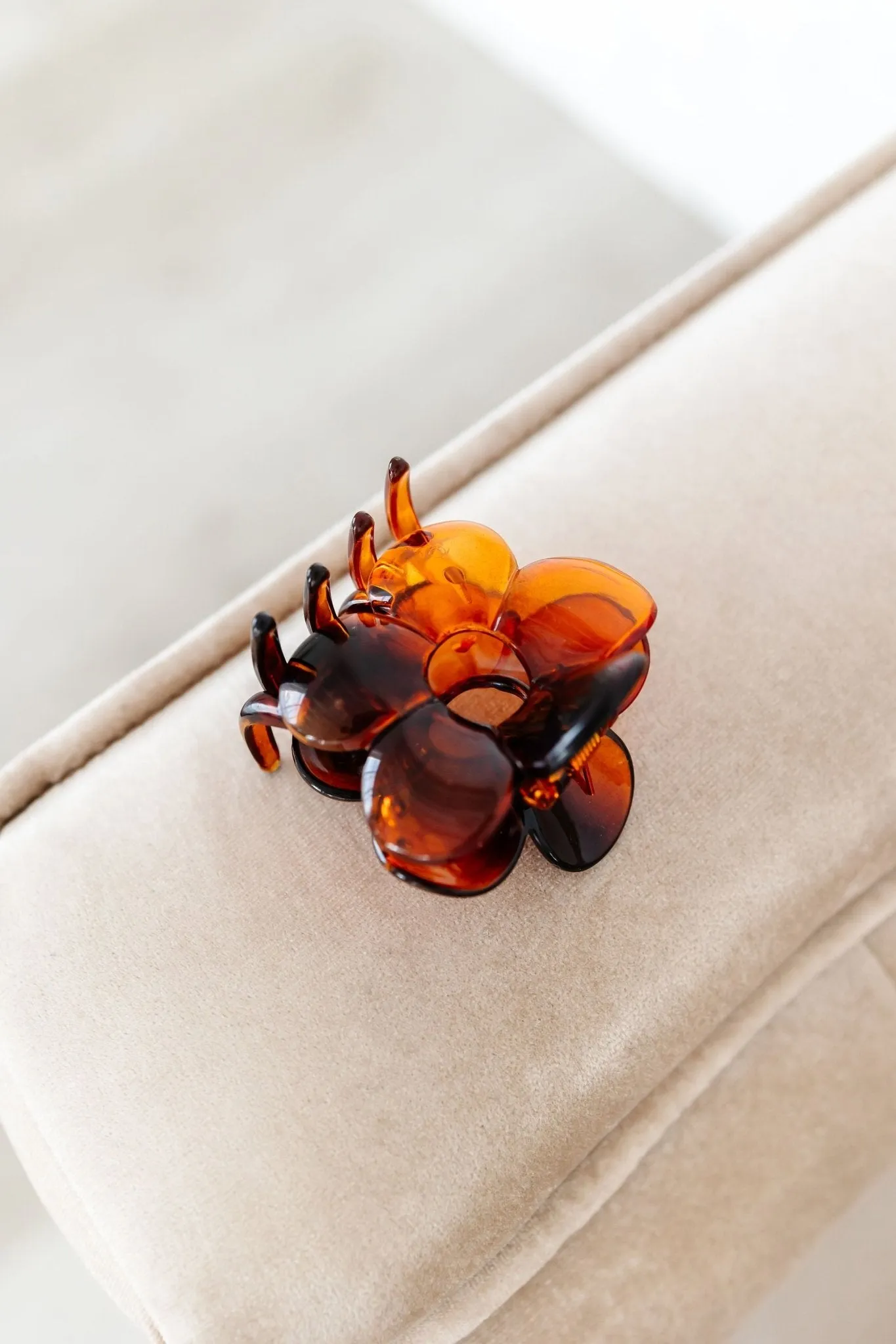 Cutie Flower Claw Clip Andi