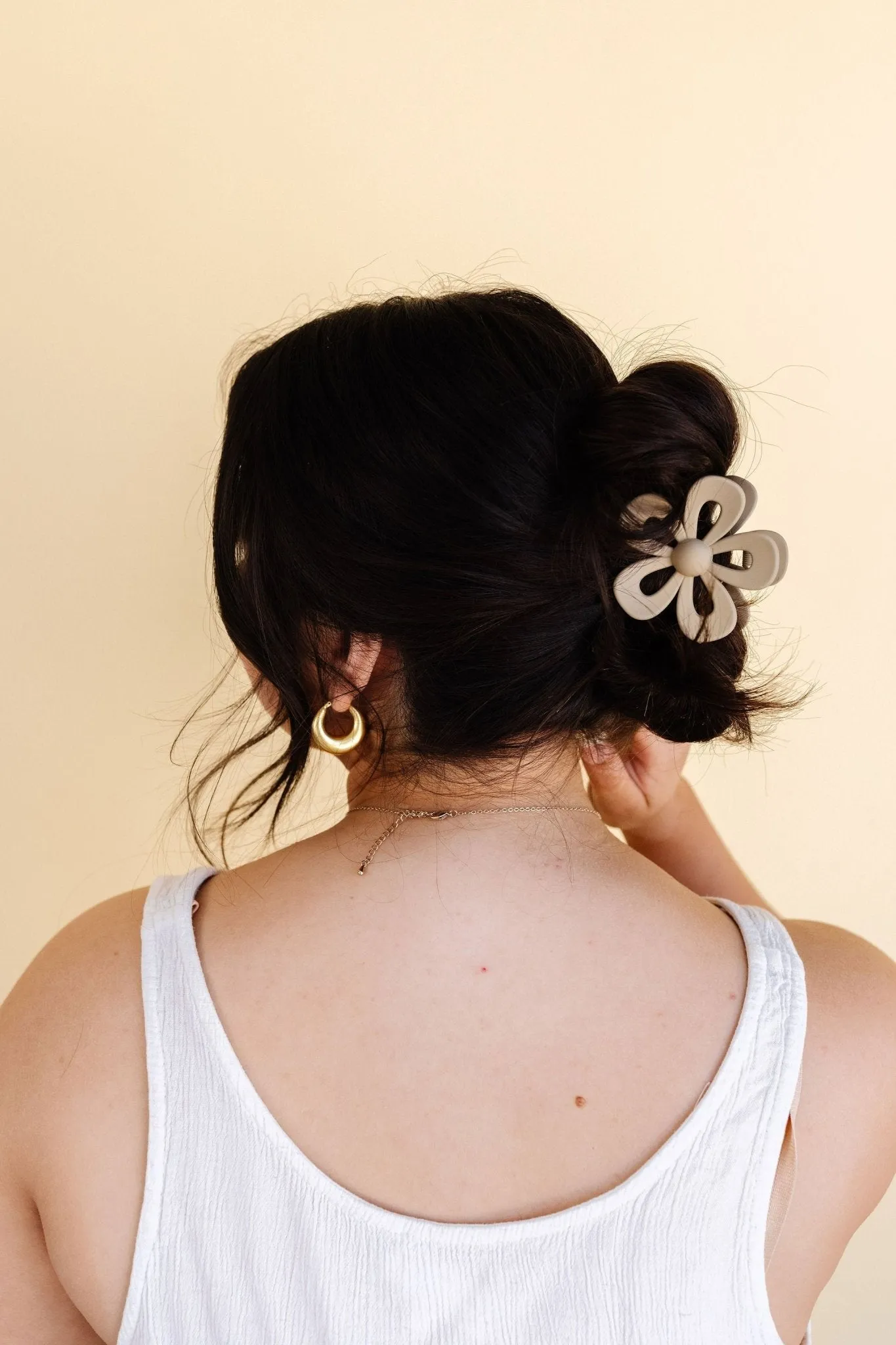 Cutout Flower Claw Clip Andi