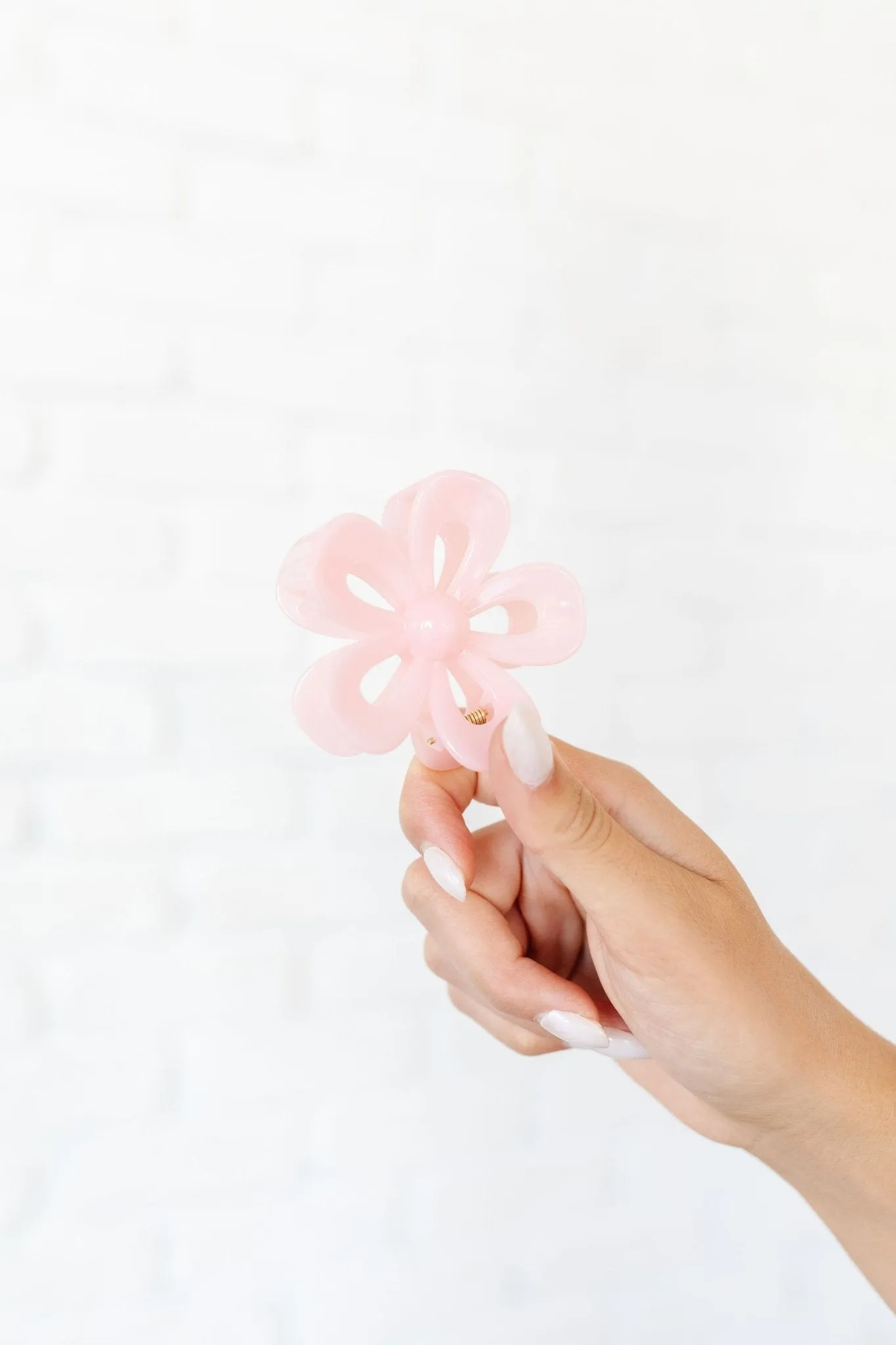 Cutout Flower Claw Clip Andi