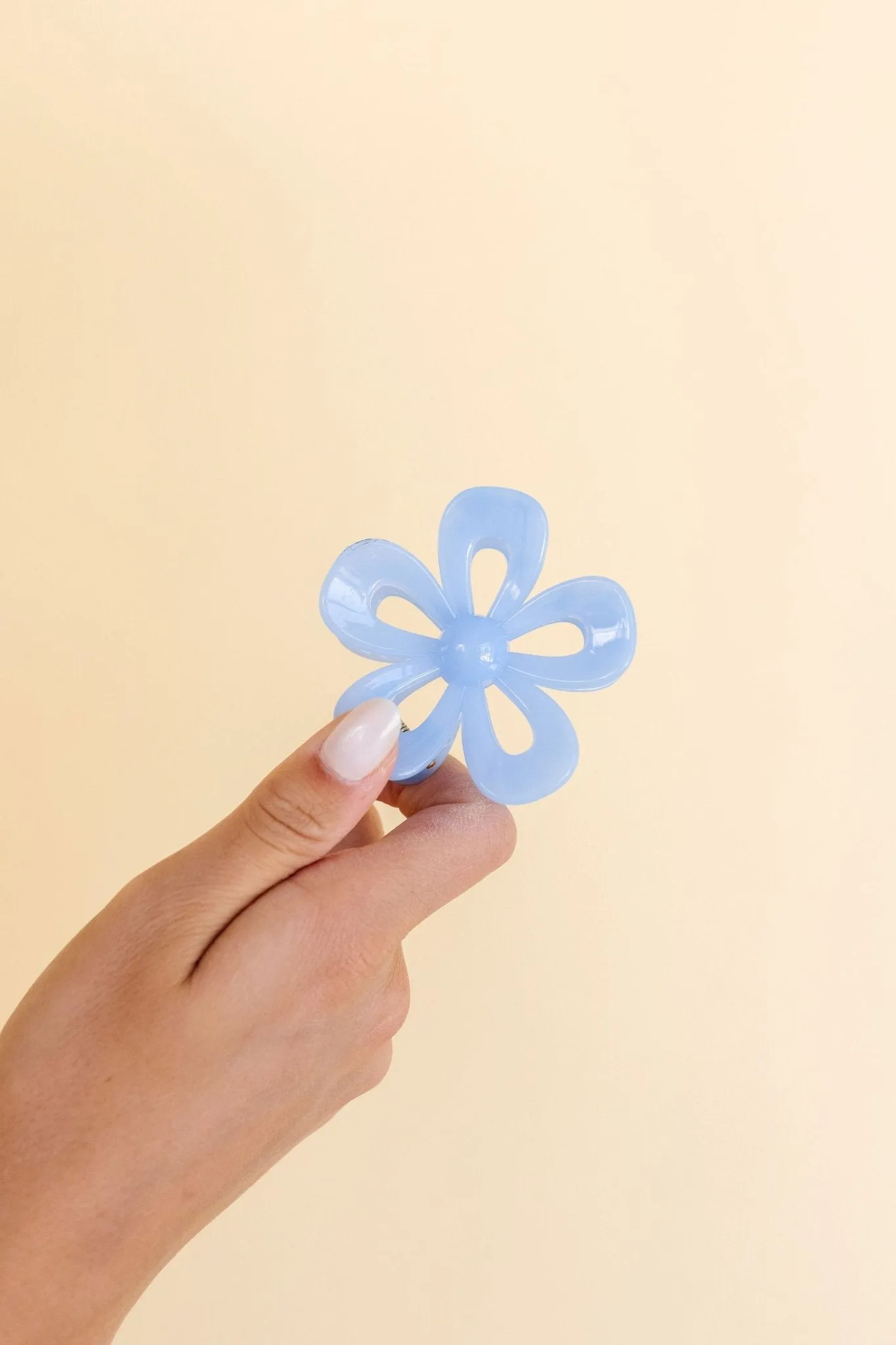 Cutout Flower Claw Clip Andi