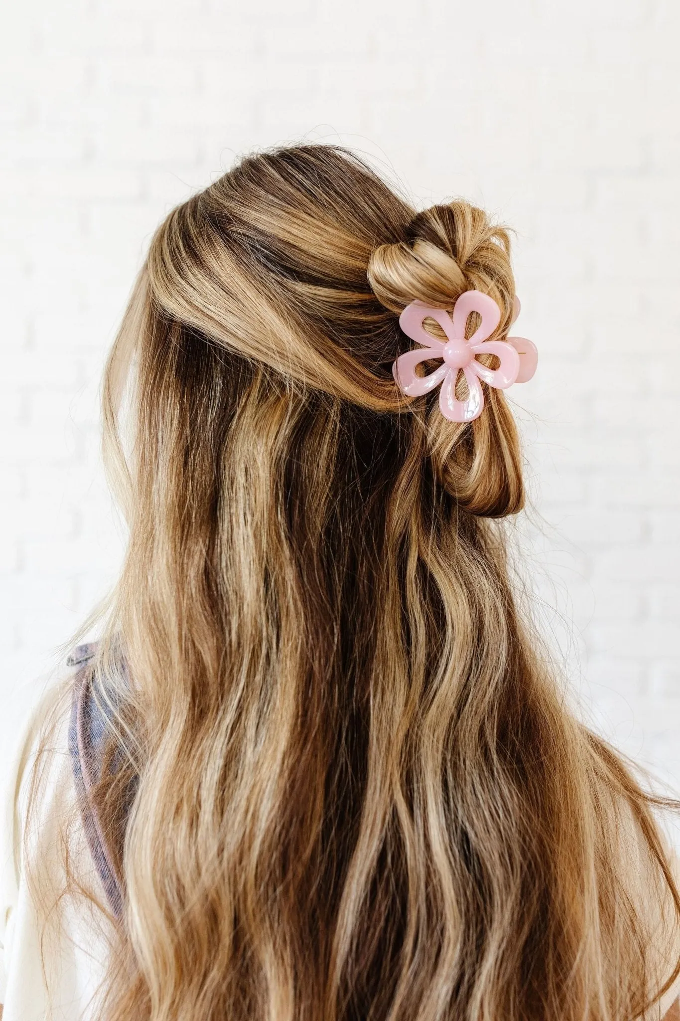 Cutout Flower Claw Clip Andi