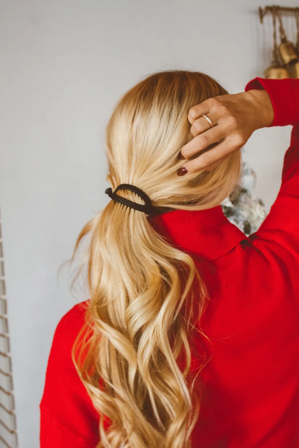 Cutout Ponytail Cuff Andi