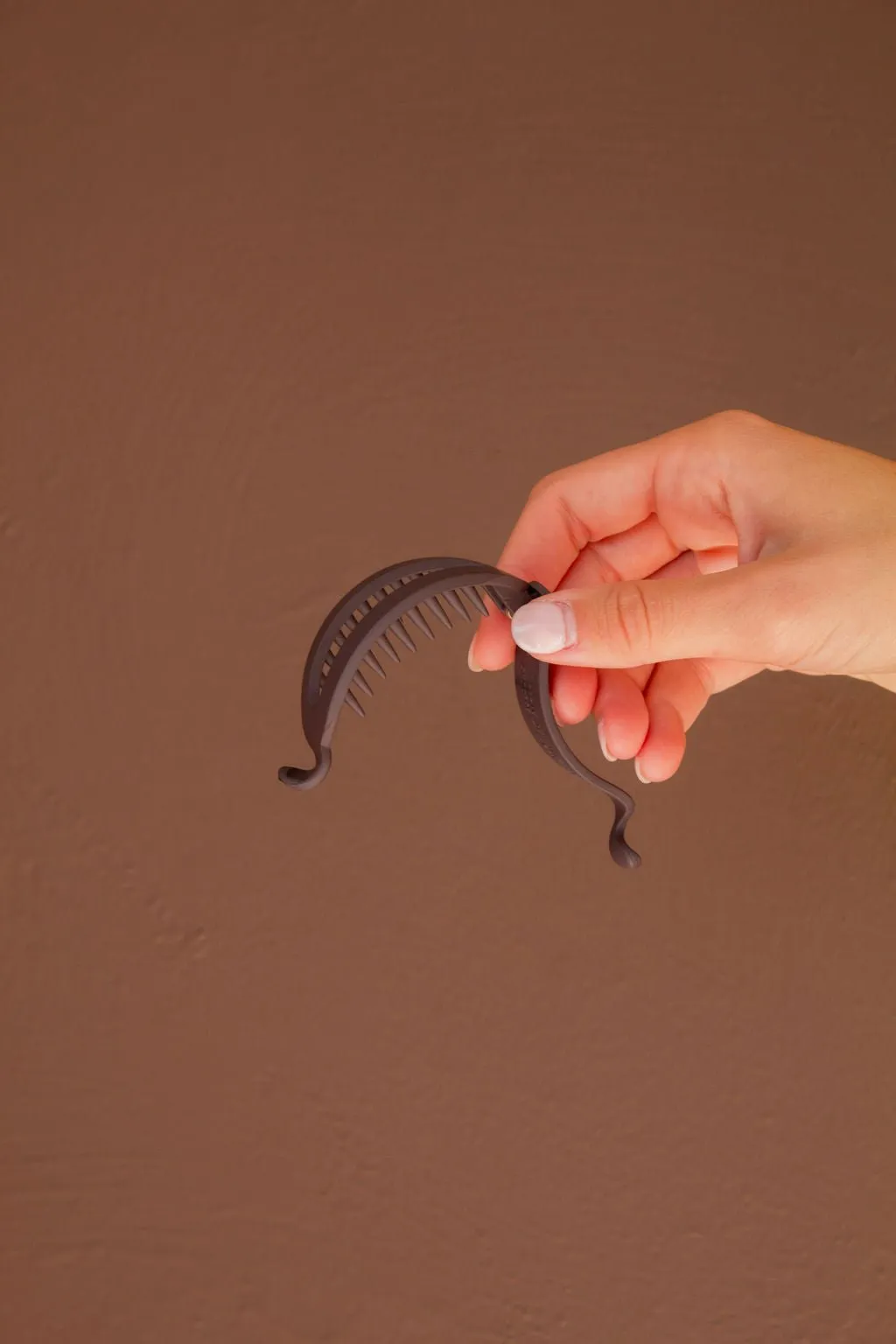 Cutout Ponytail Cuff Andi