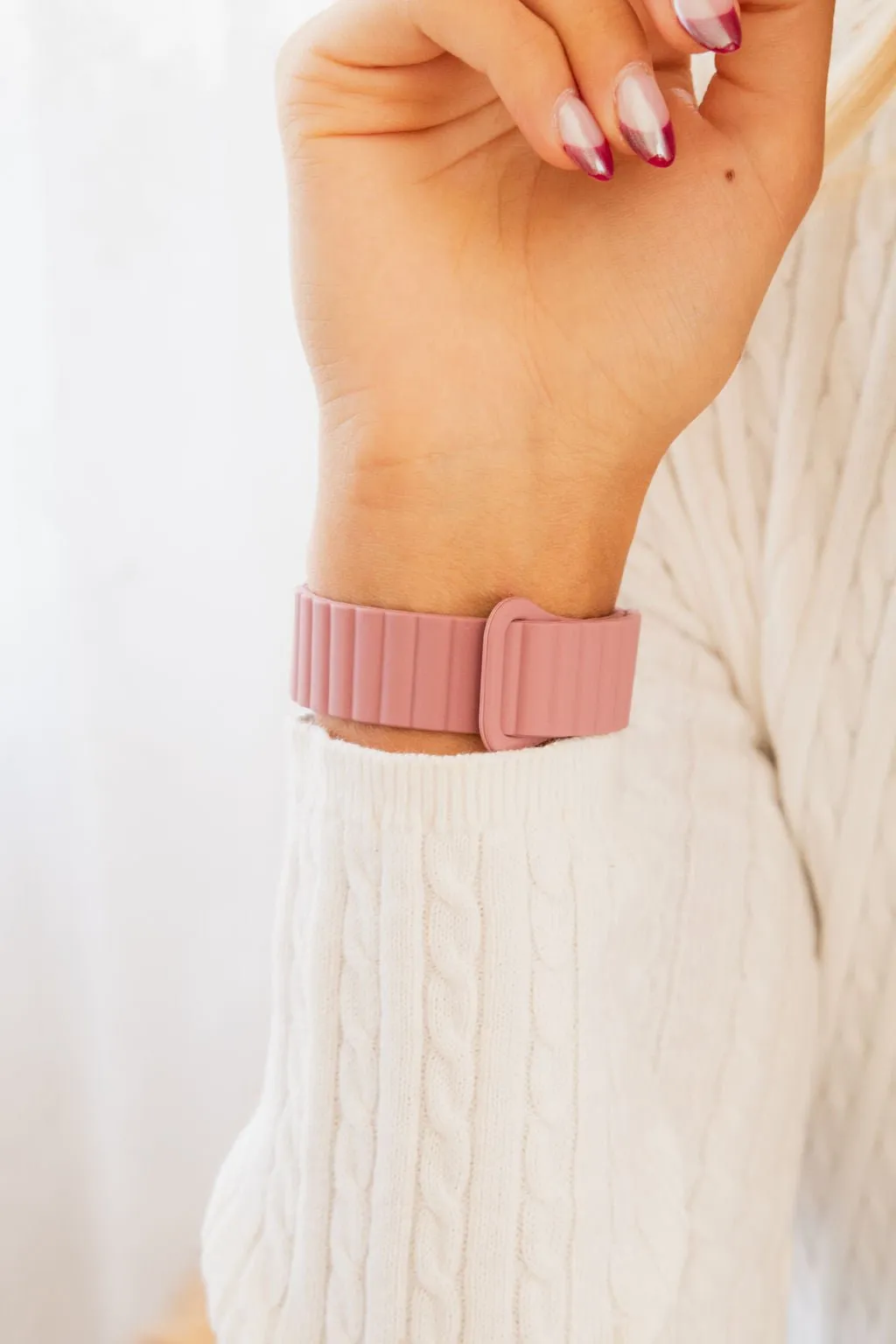 Deep Rose Magnetic Loop Watch Band Andi