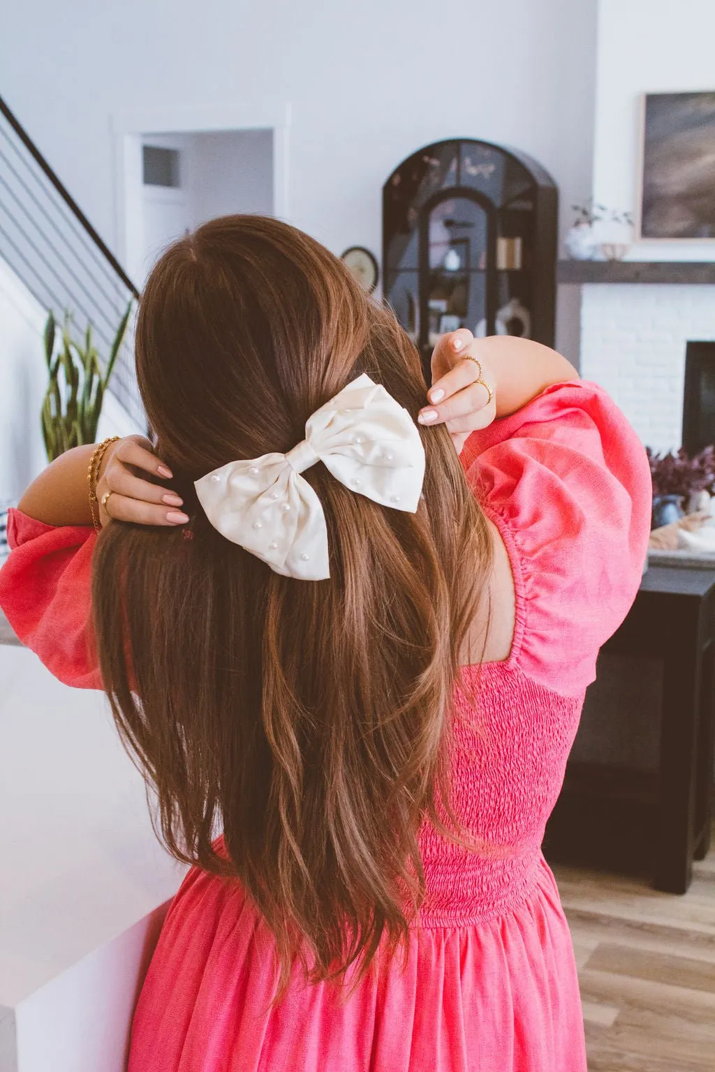 Diana Pearl Bow Clip Andi