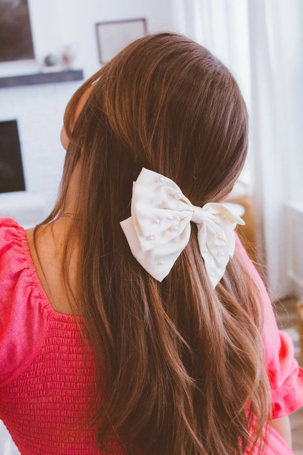 Diana Pearl Bow Clip Andi
