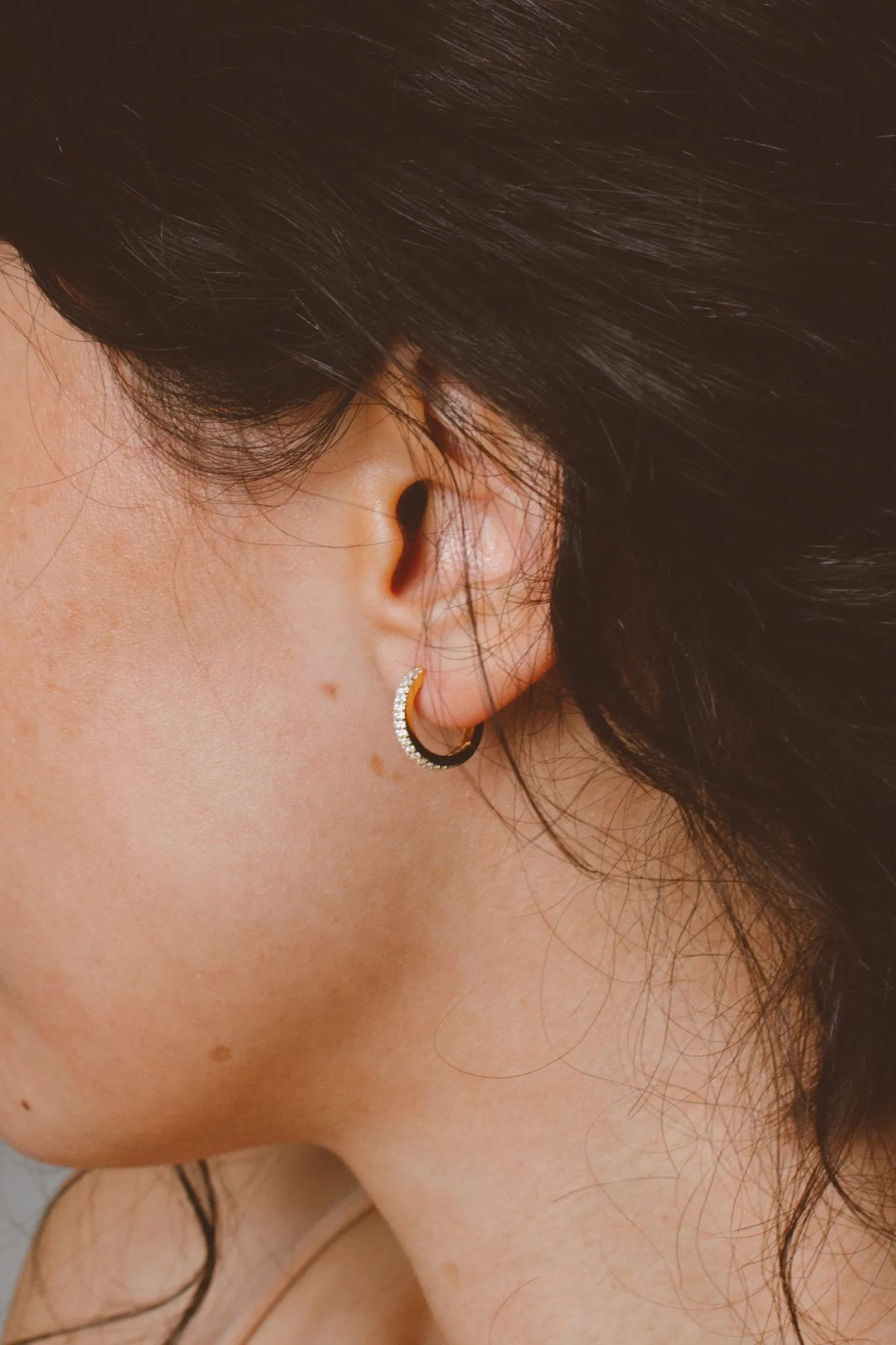 Effortless Crystal Hoops - Hypoallergenic Andi