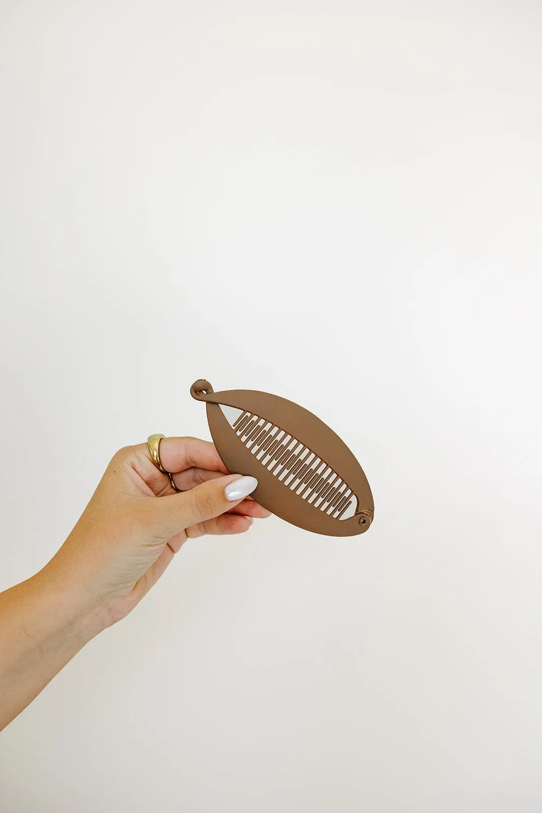Flat Banana Clip Andi