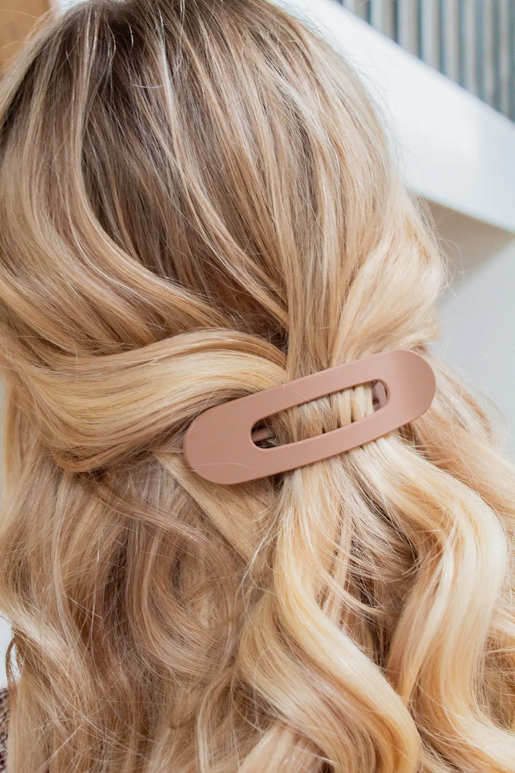 Flat Matte Claw Clip Andi