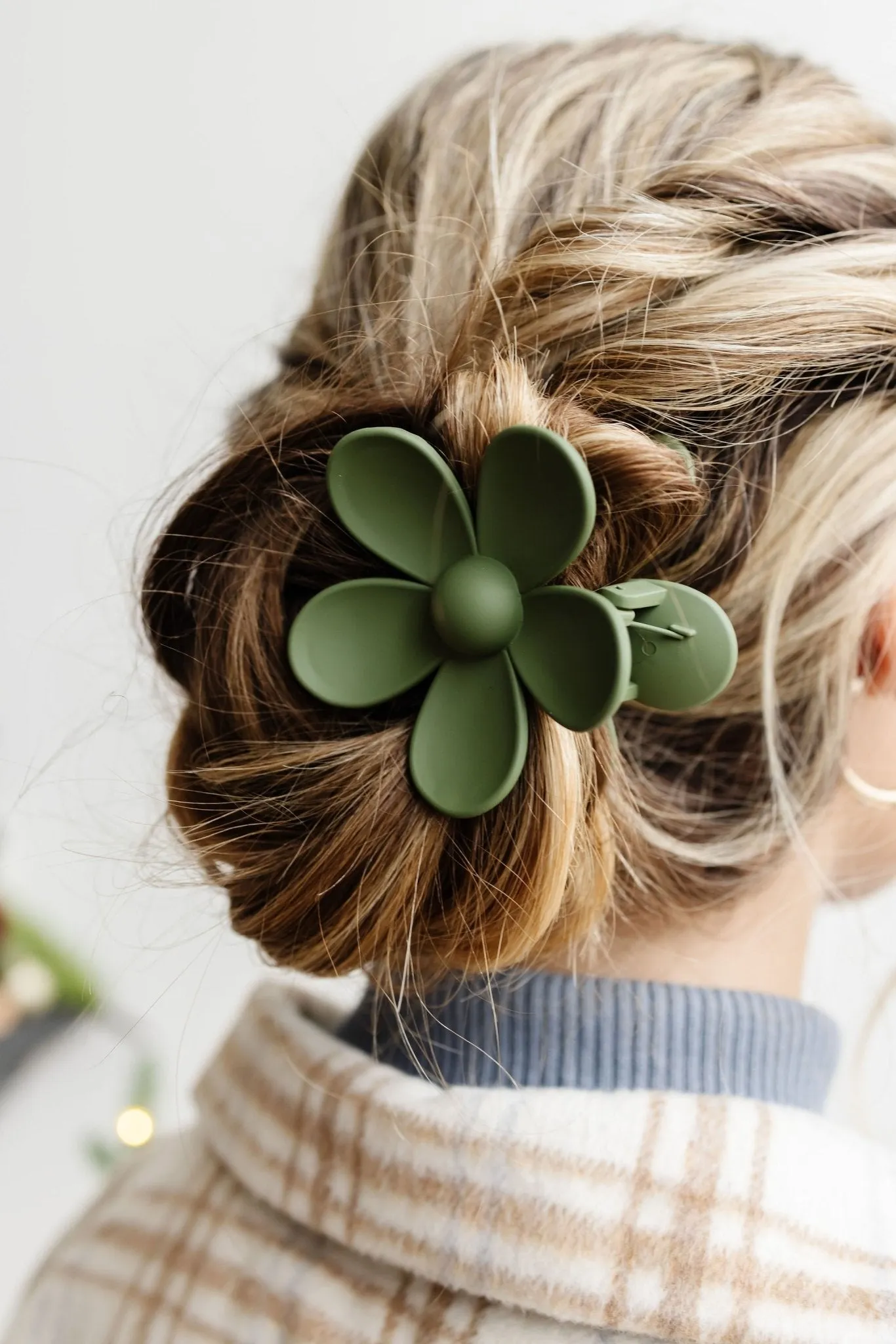 Flower Claw Clip Andi
