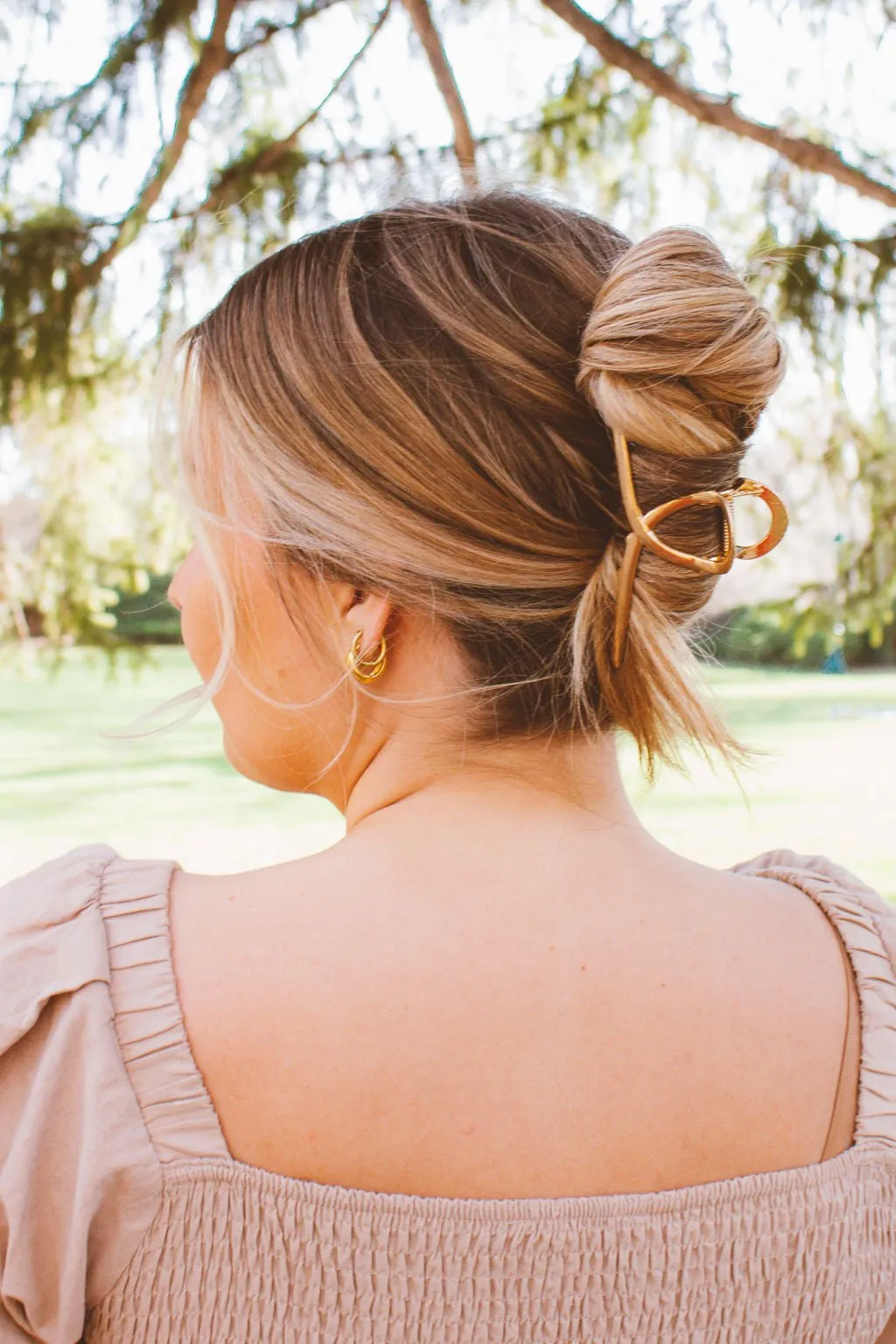 Gold Swirl Claw Clip Andi
