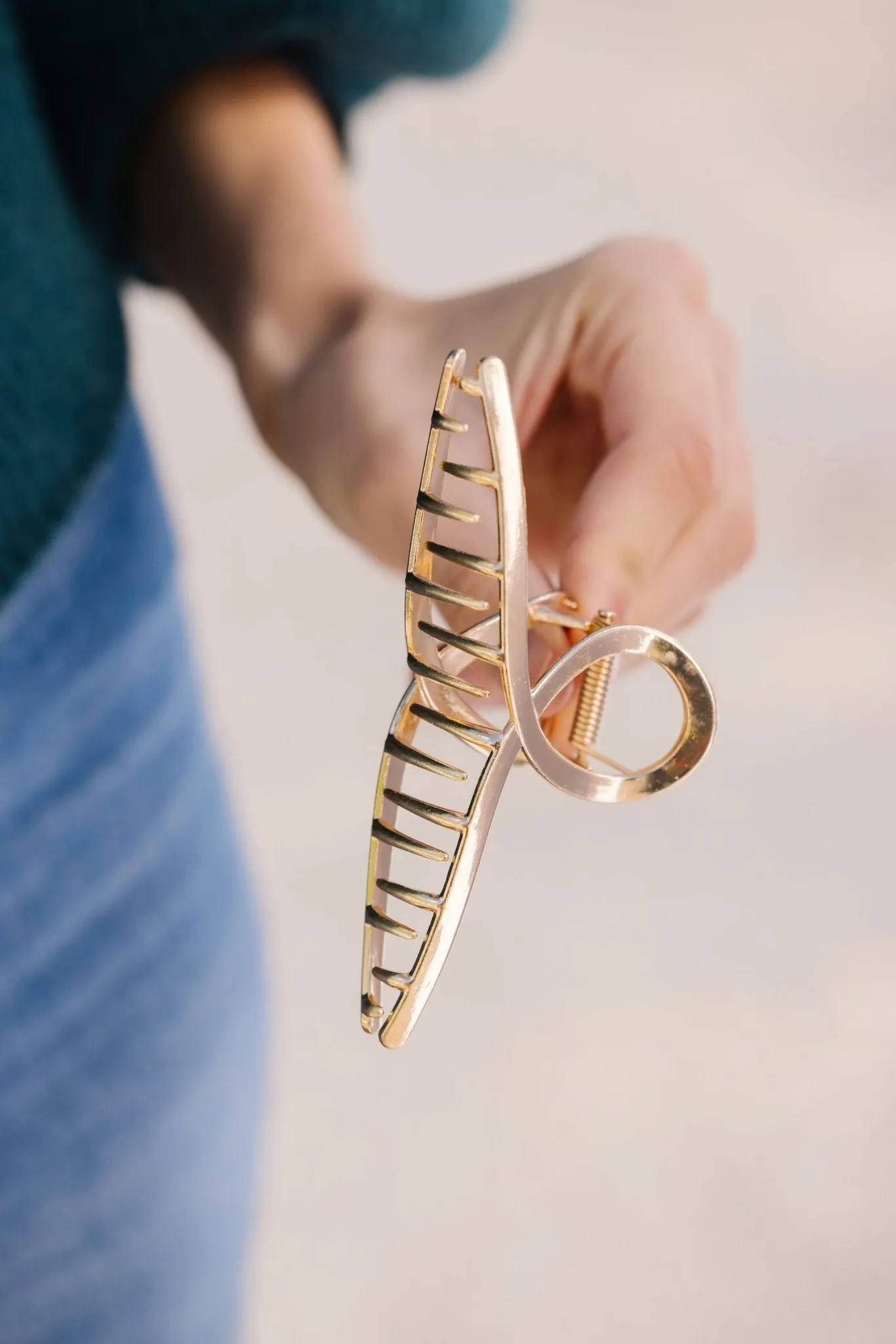 Gold Swirl Claw Clip Andi