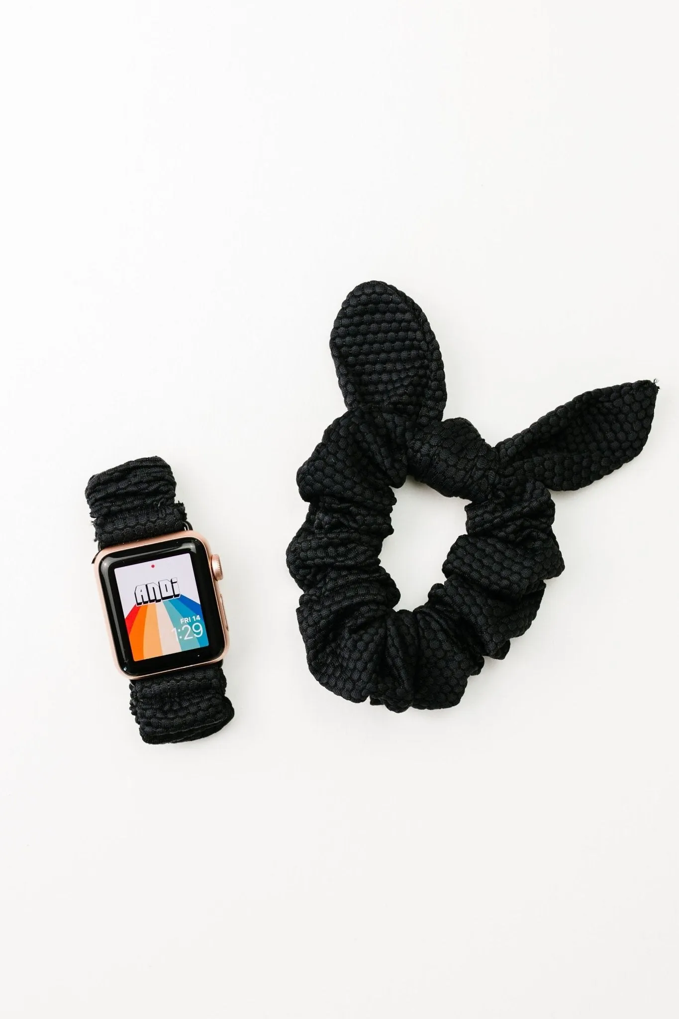 Hexagon Athletic Scrunchie in Black Andi