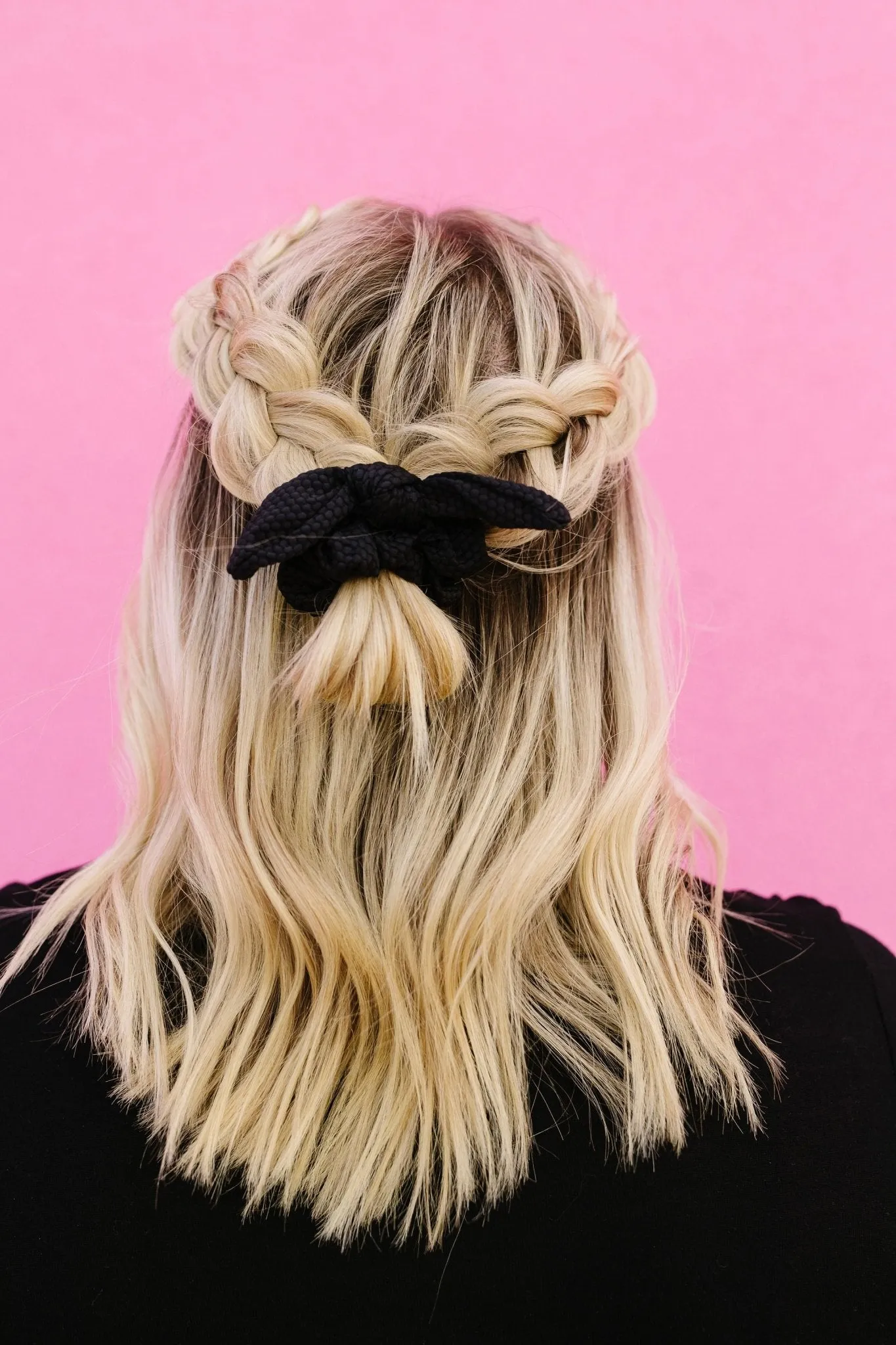 Hexagon Athletic Scrunchie in Black Andi