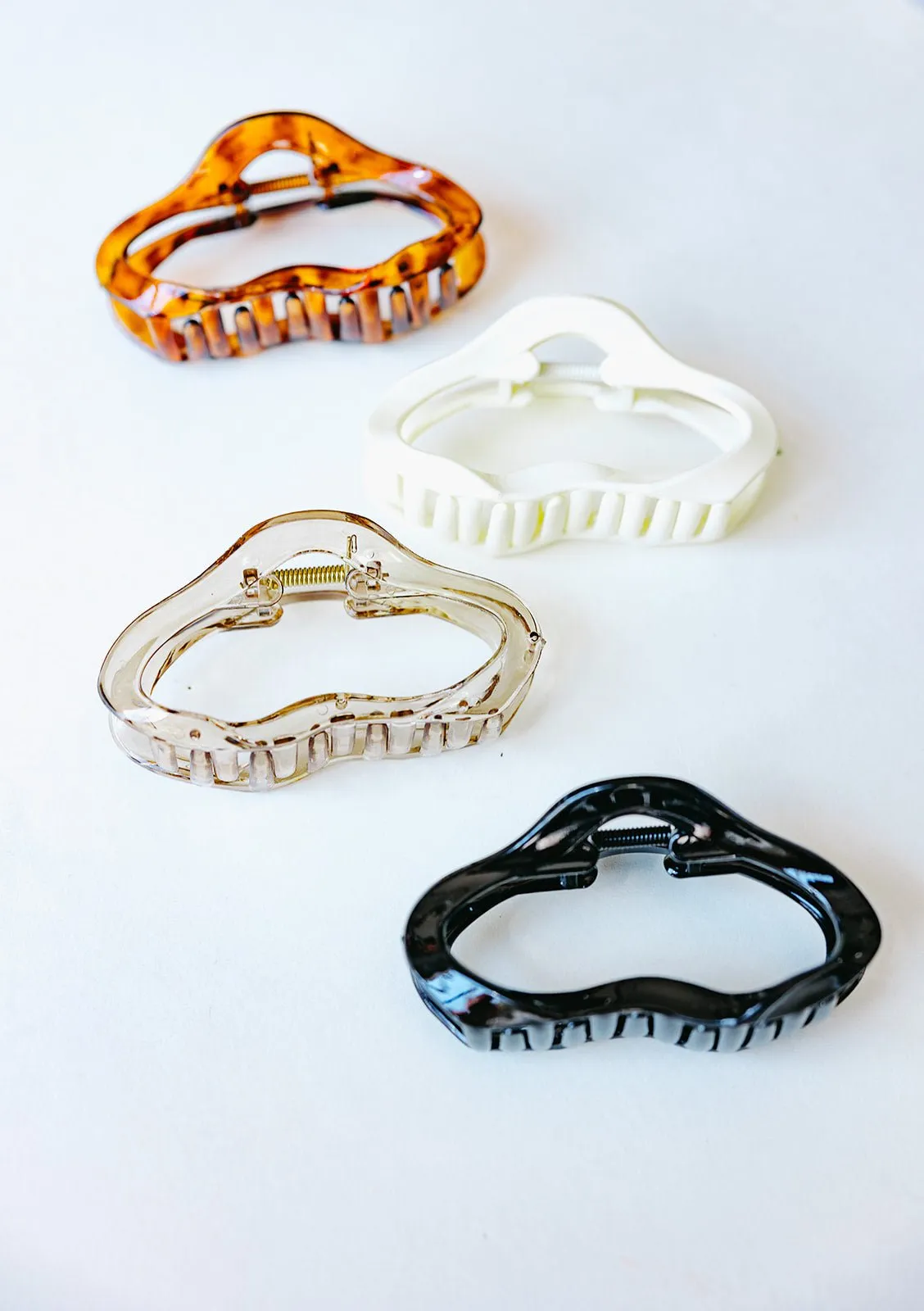 Hollow Cloud Claw Clip Andi