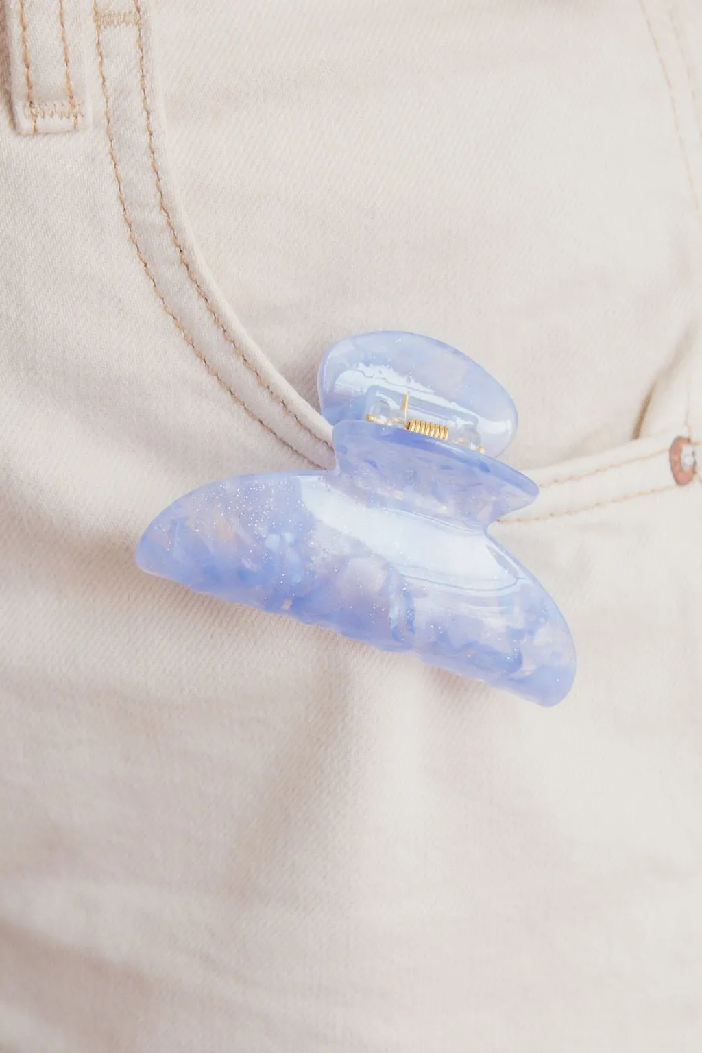 Ice Blue Claw Clip Andi