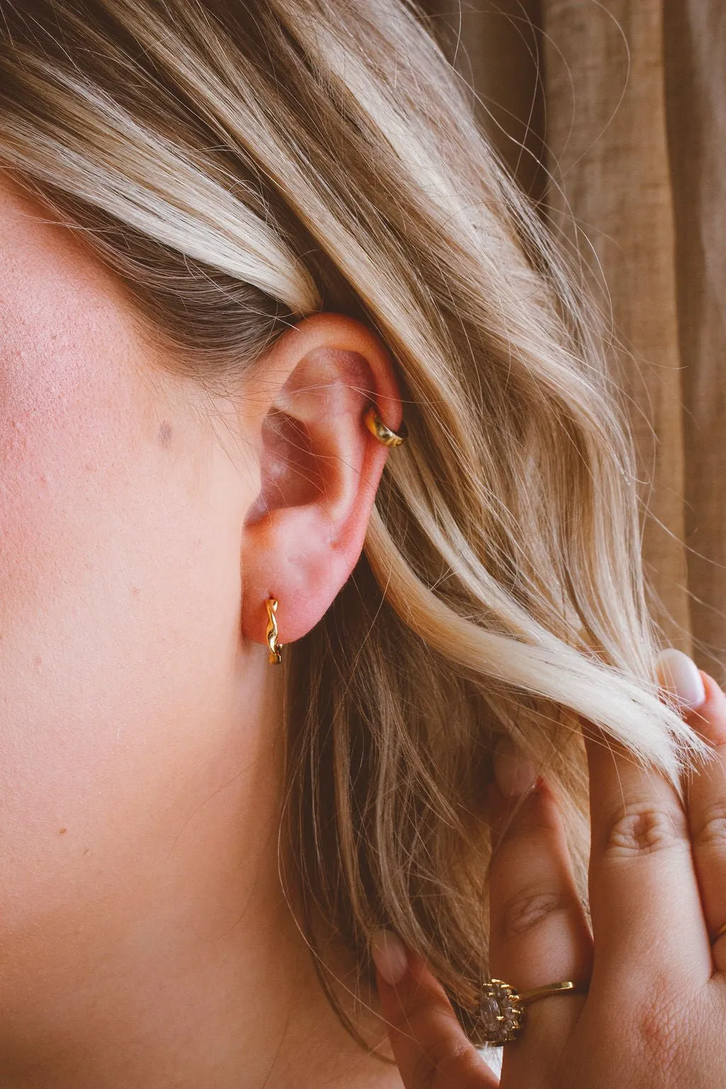 Illusion Hoops - Hypoallergenic Andi