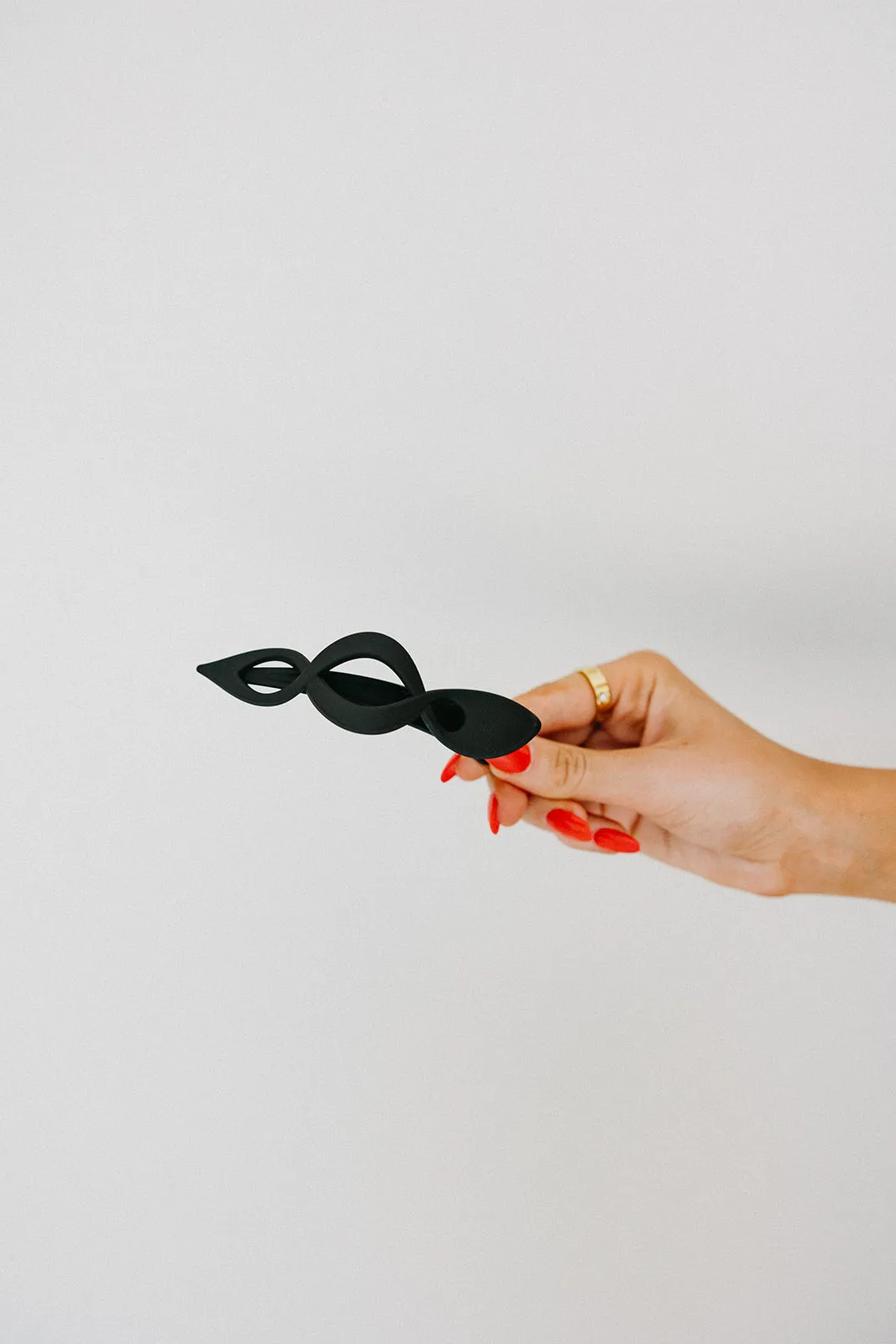 Infinity Loop Alligator Claw Clip Andi