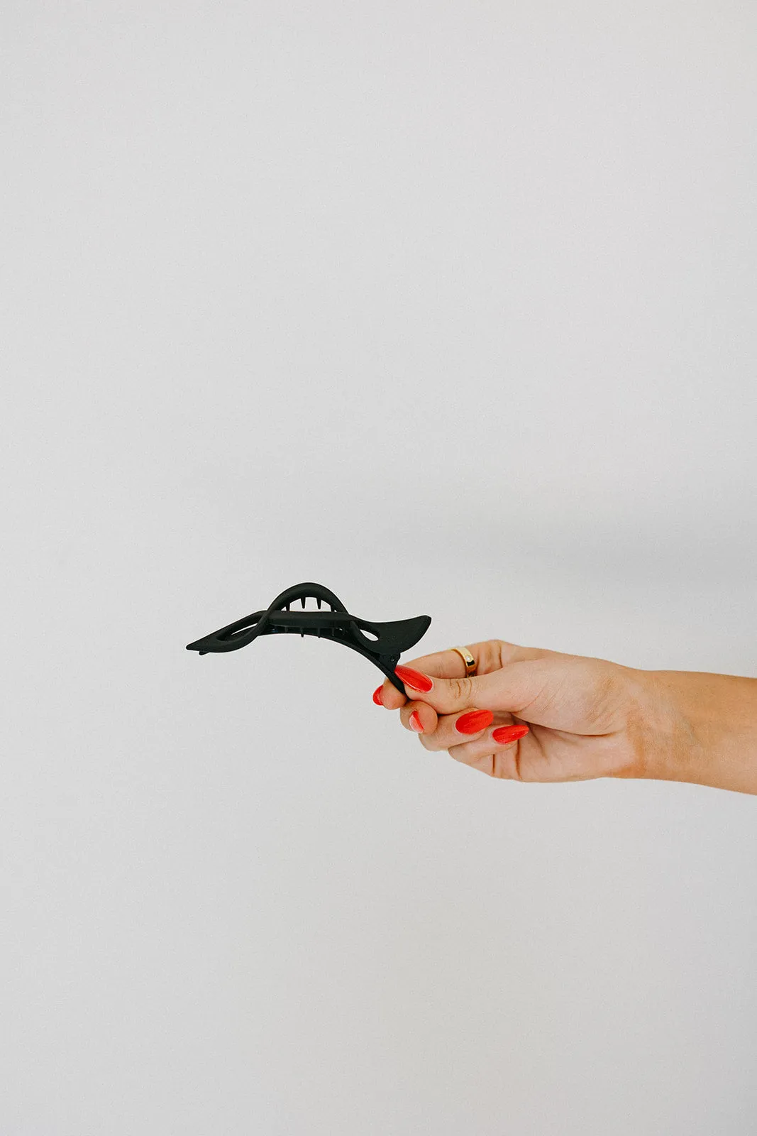 Infinity Loop Alligator Claw Clip Andi