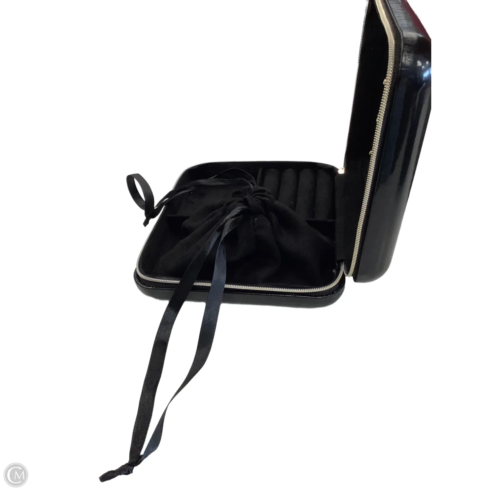 Jewelry Case By Clothes Mentor, Size: Medium